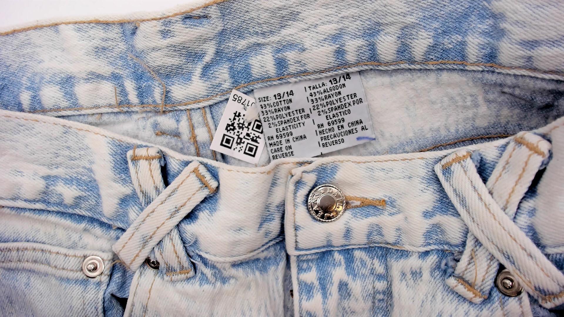 90s Anti Basic Light Wash Distressed High-Rise Jeans Large L