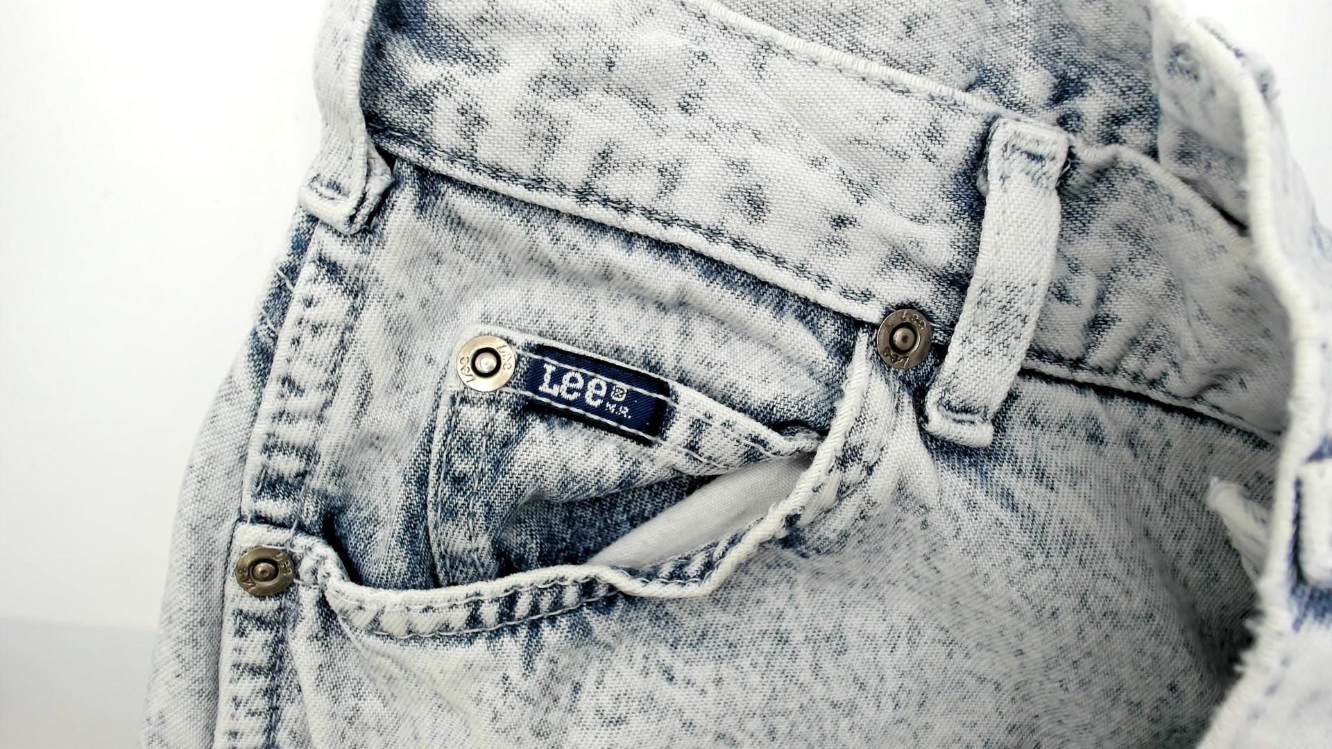 90s Lee Light Wash High Waisted Straight Leg Mom Jeans Small