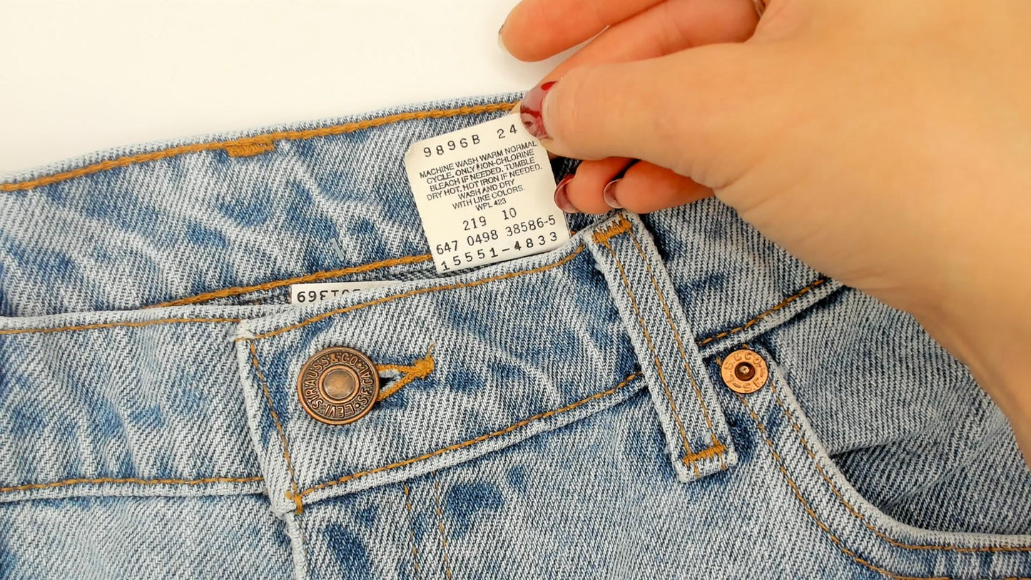 Levi's 550 Mom Jeans Light Wash High Waist Relaxed Tapered Leg 10 Regular