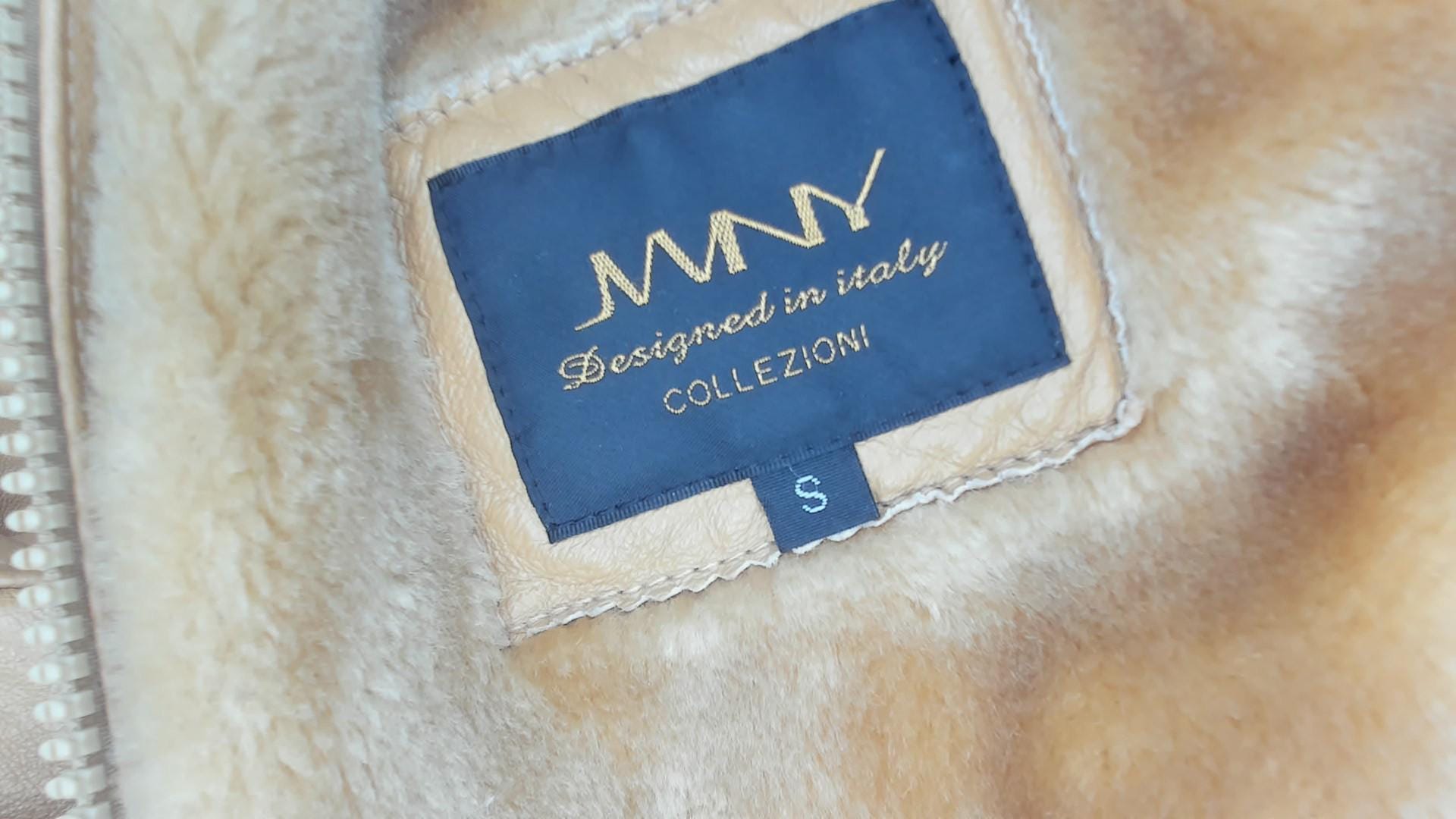2000s Mny Tan Leather Jacket Fur-Trimmed Collar Belted Hip-Length Small S