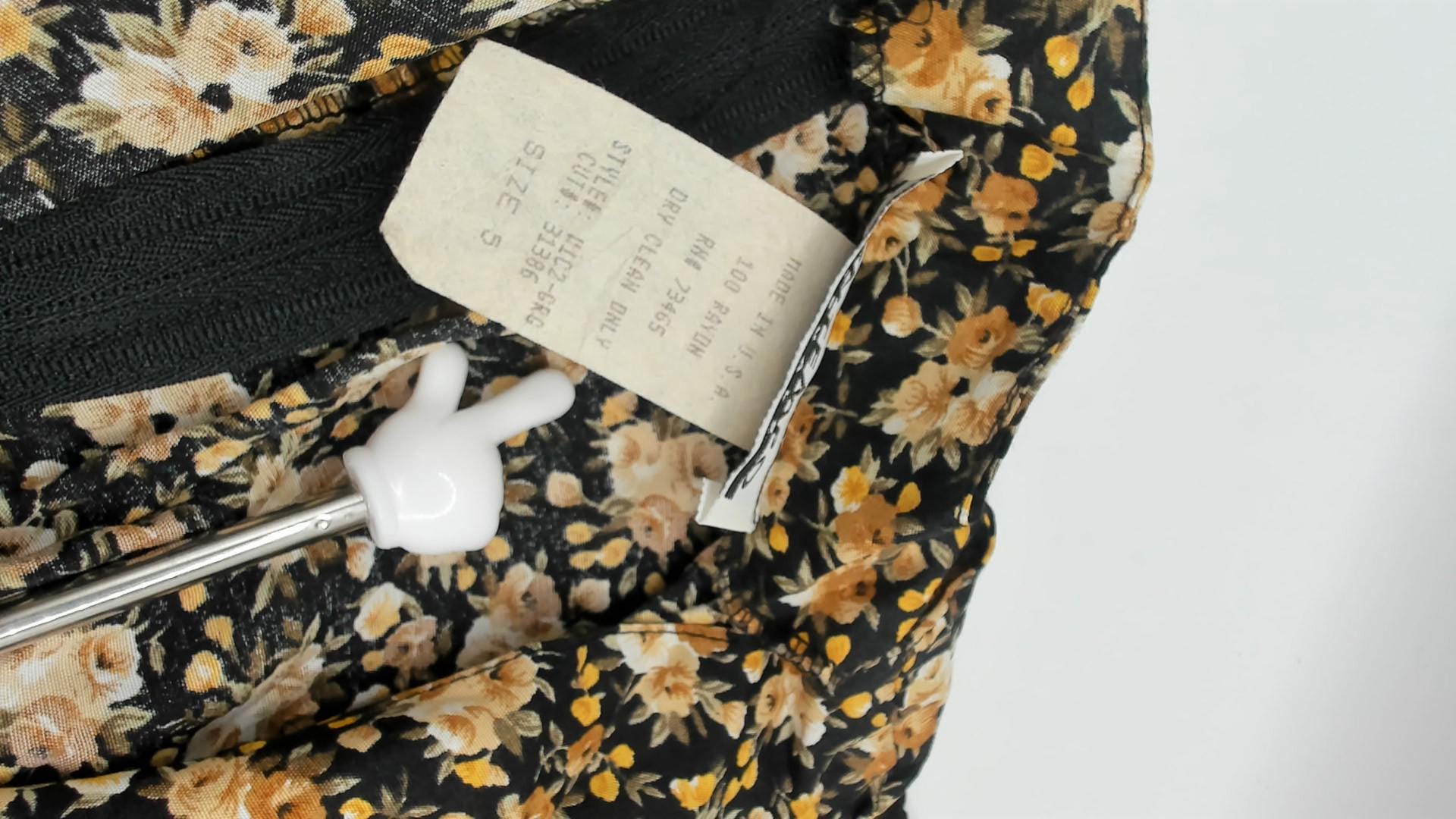 90s Contempo Casuals Floral Mini Dress Black Peach Rose V-Neck Flutter Sleeve Small S