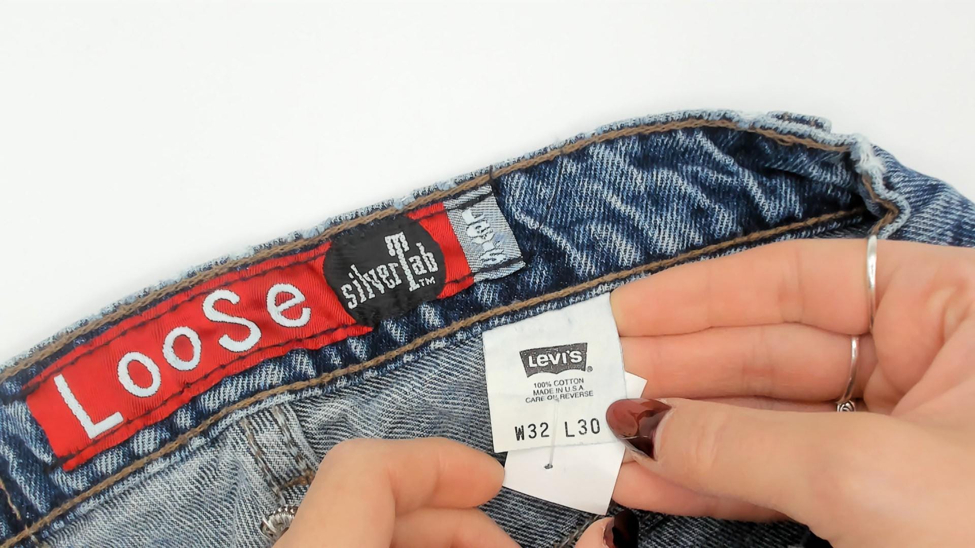 90s Levi's SilverTab Loose Straight Denim Light Wash High Rise W32 L30
