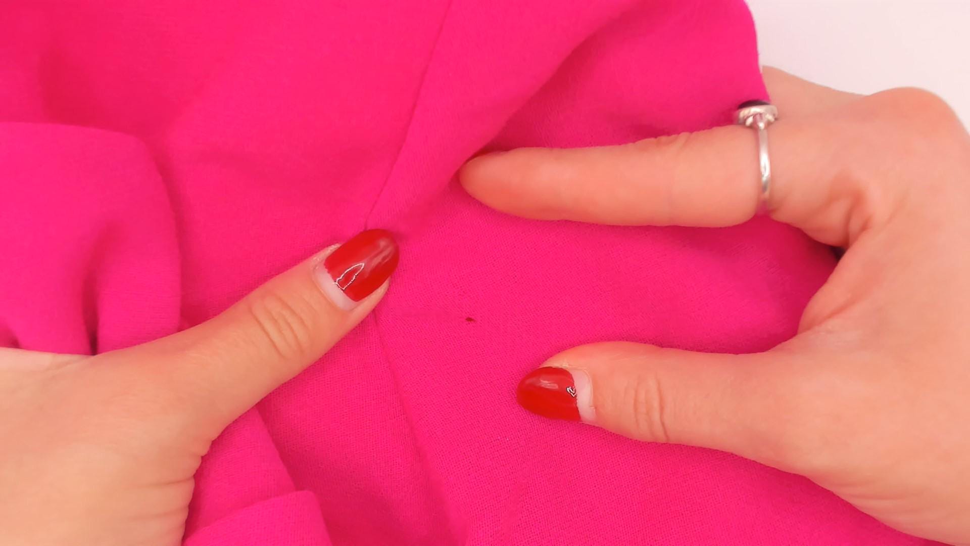 90s N. Valentino Hot Pink Wool Blazer Two-Button Structured Shoulders Medium M