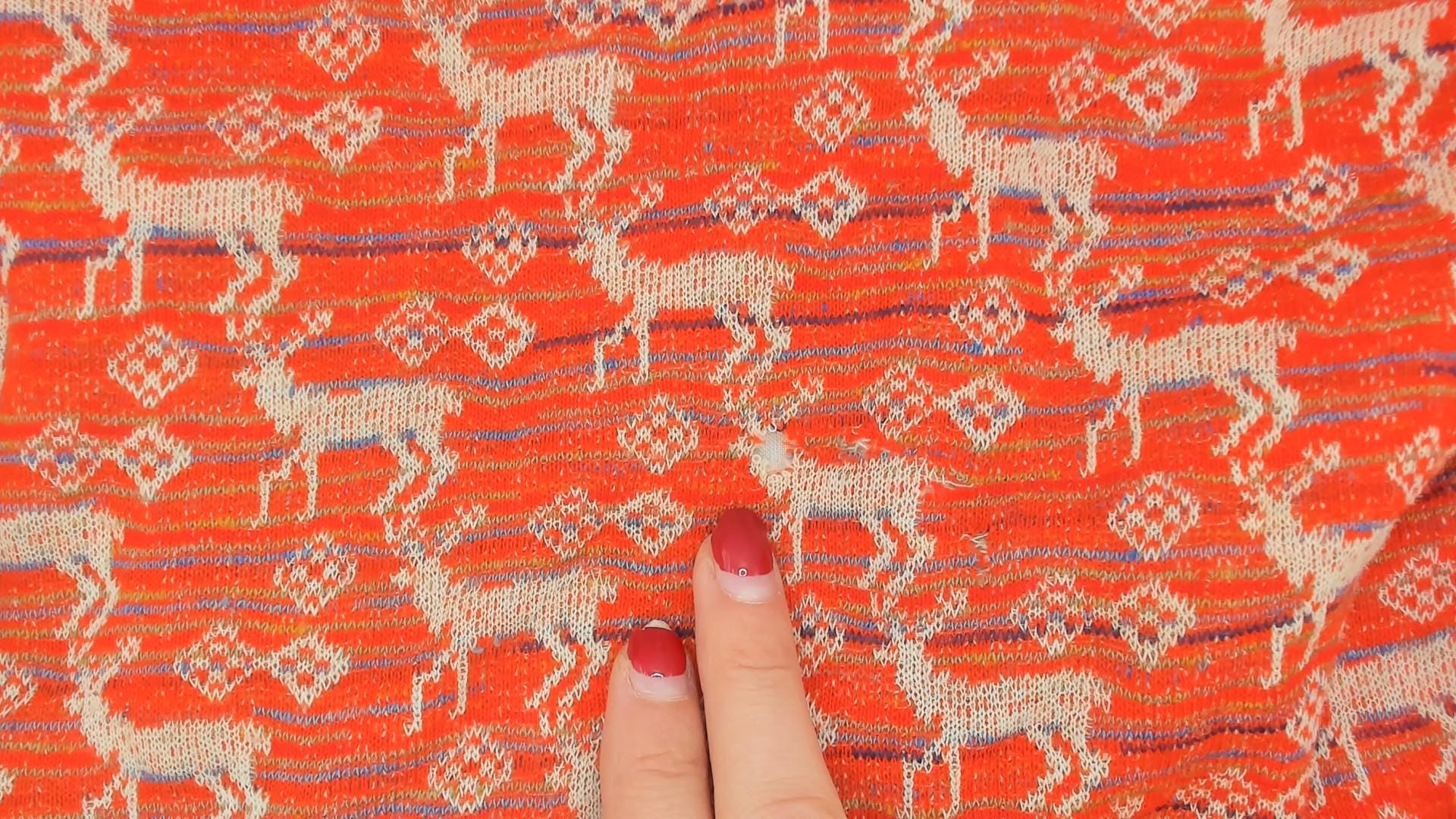 70s Deer Jacquard Mini Dress Red Cream Shift Knit Small S