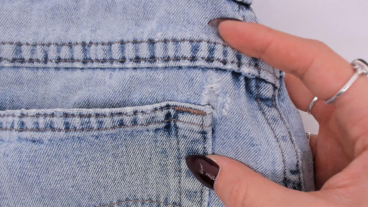 90s Light Wash Denim Cutoff Shorts High Waisted Frayed Raw Hem Medium M