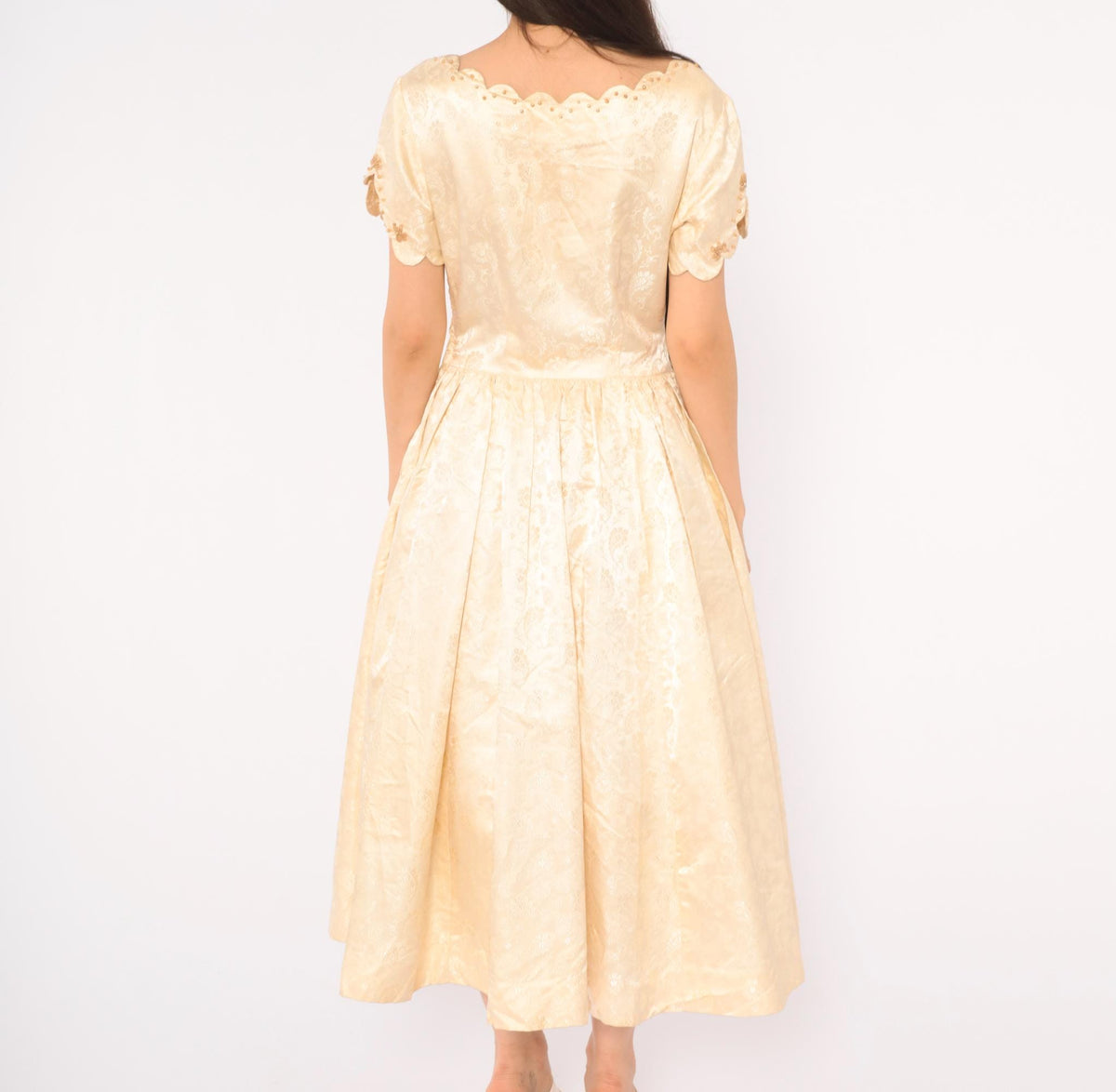 1950s Cream Paisley Jacquard Dress Beaded Sweetheart Neckline Drop Waist Medium