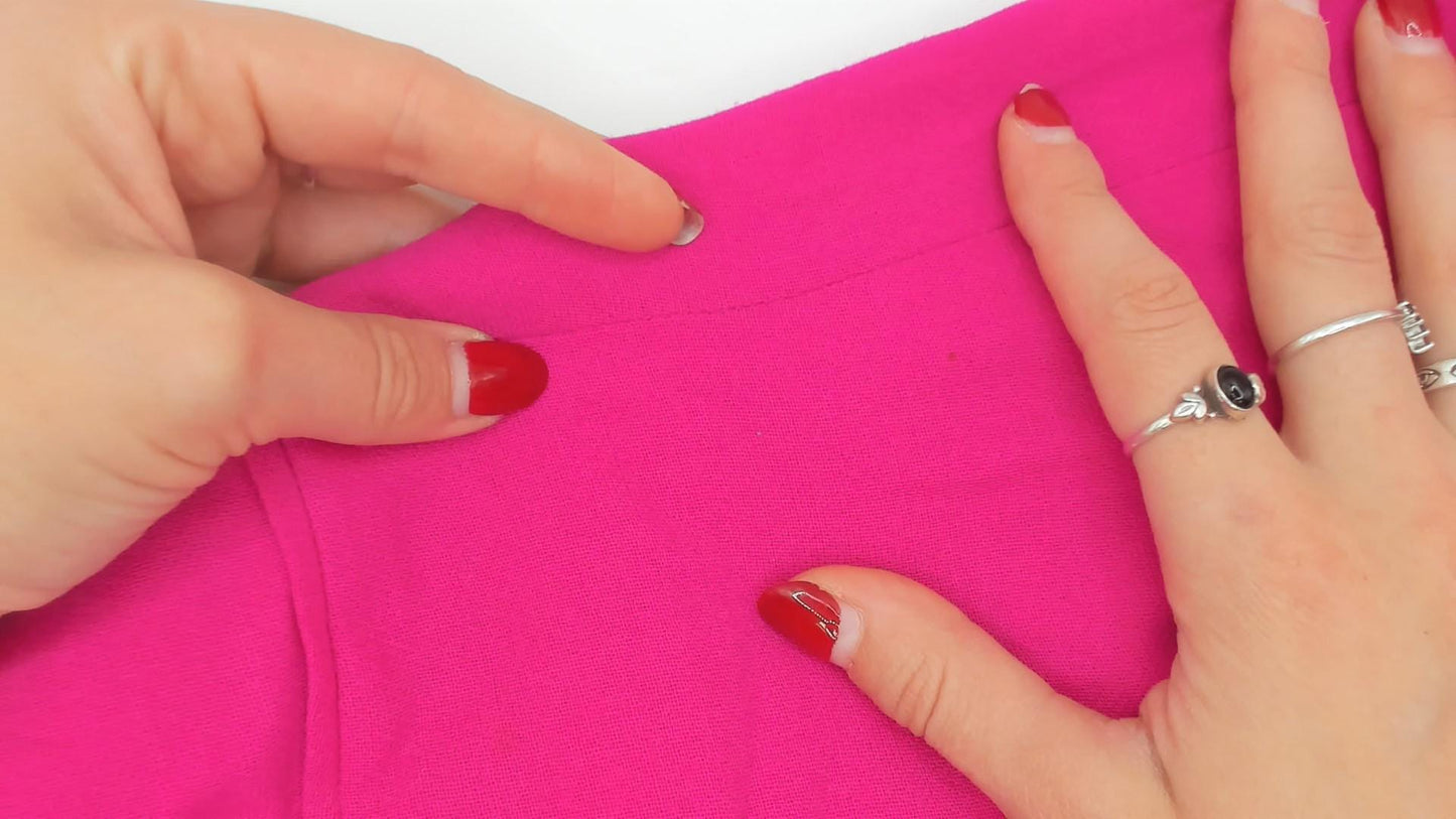 90s N. Valentino Hot Pink Wool Blazer Two-Button Structured Shoulders Medium M