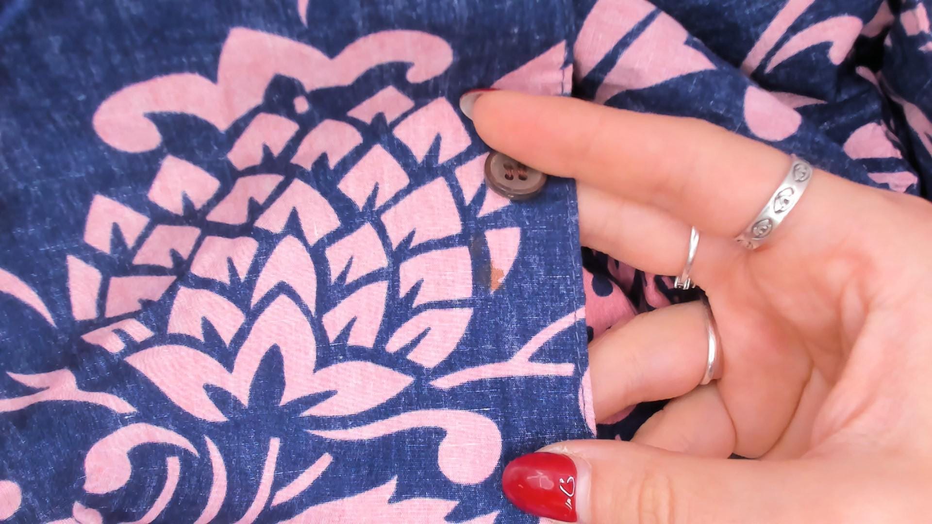 2000s Kahala Hawaiian Floral Shirt Cobalt Blue Pink Cotton XS