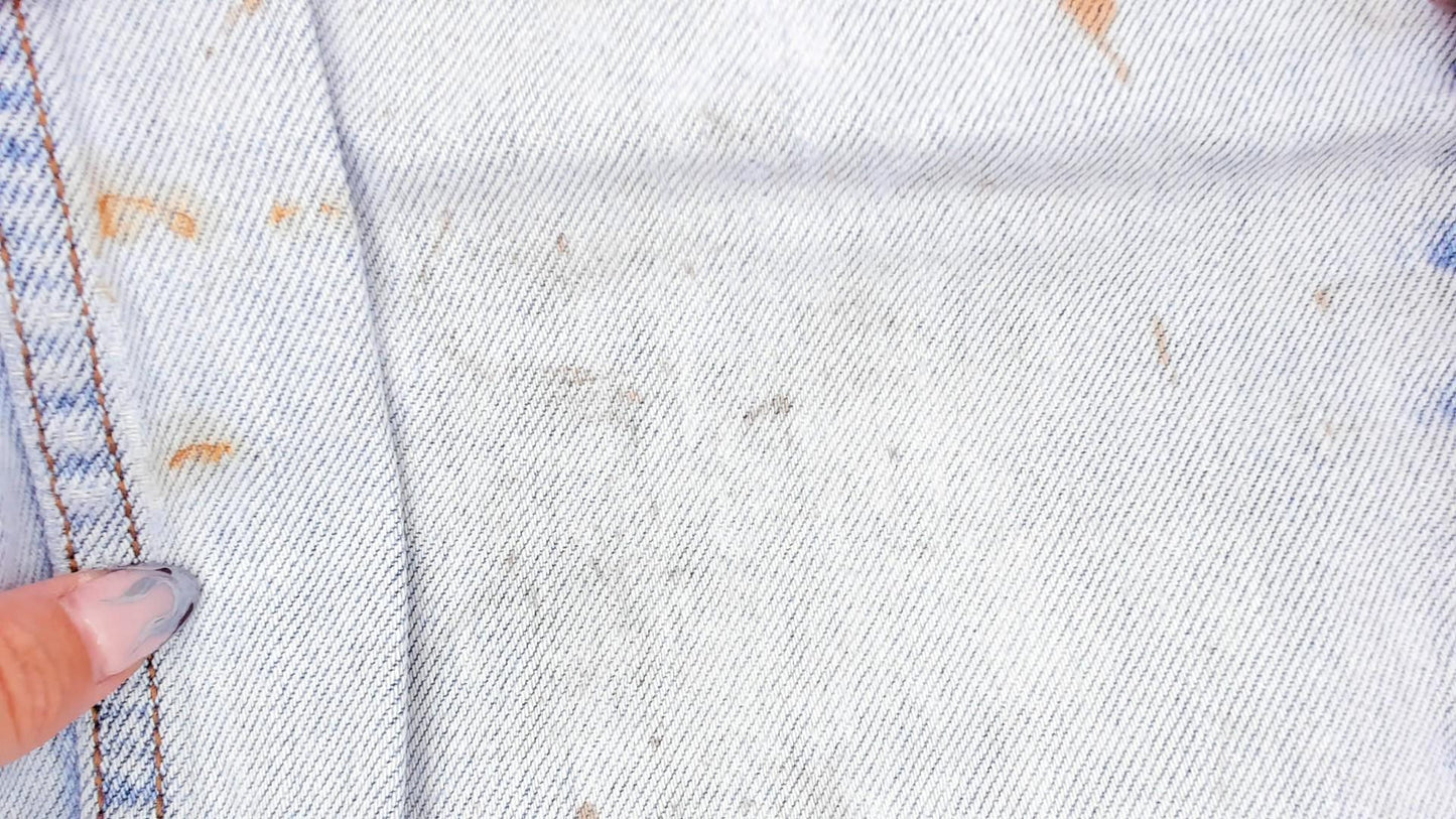 90s Levi's 550 Light Wash Straight Leg Jeans Distressed Blue 32x32