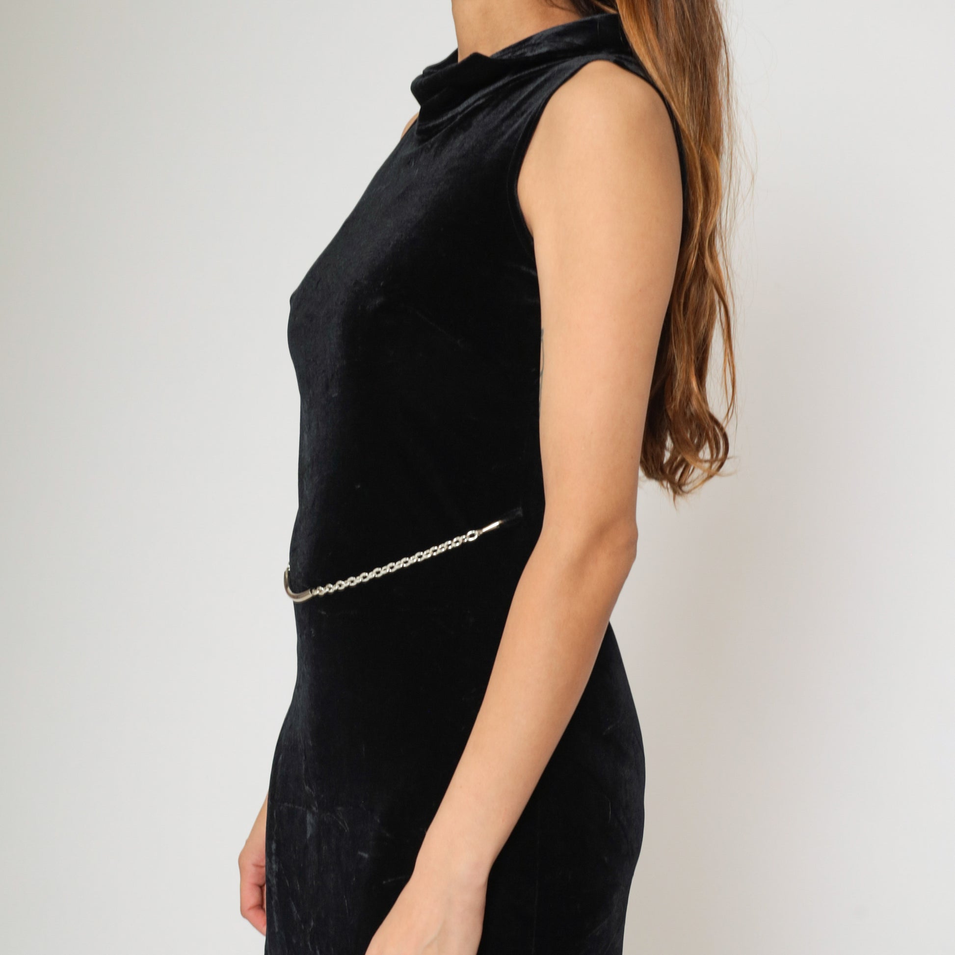 90s Black Velvet Maxi Dress with Chain Belt 5/6 Shopexile 90s Black Velvet Maxi Dress with Chain Belt 5/6 Shopexile
