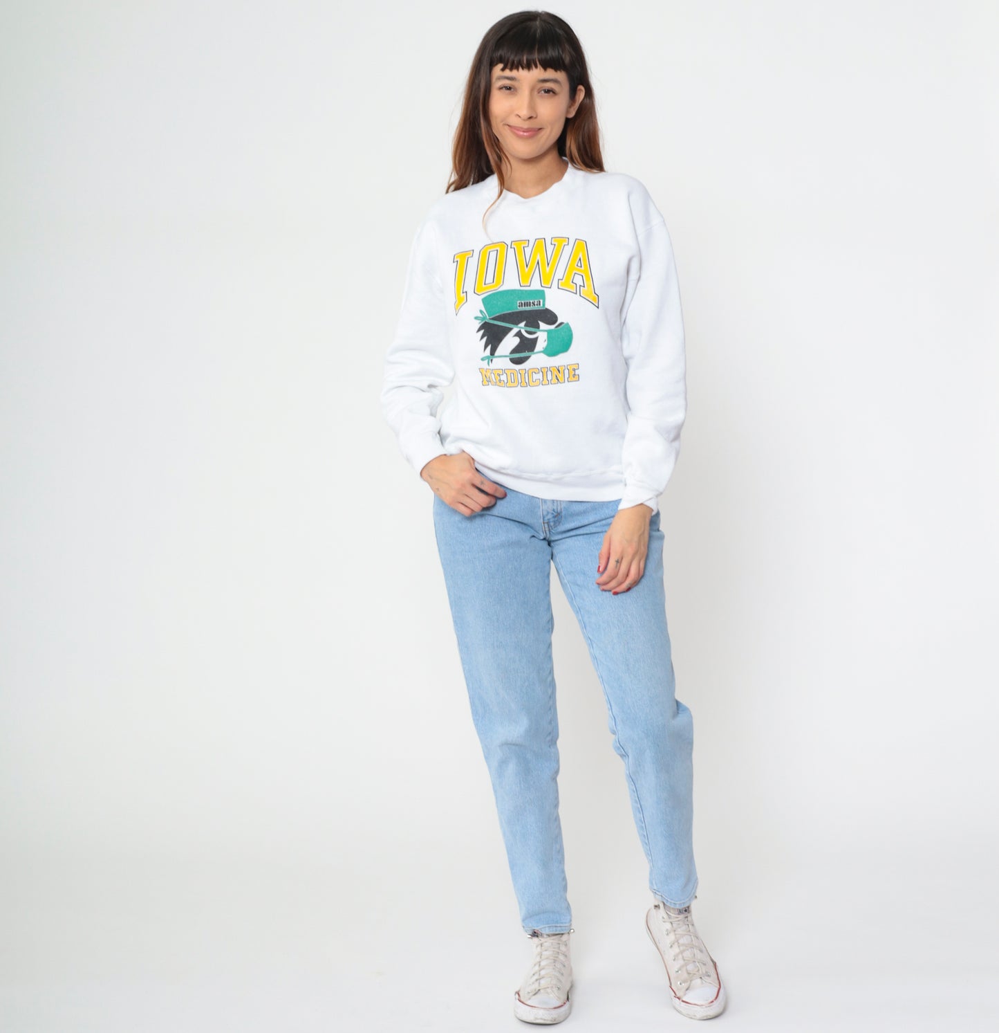 Iowa Medicine Sweatshirt Russell Athletic 90s University College White Crew Neck Cotton Herky Mascot Vintage Medical School AMSA Medium M