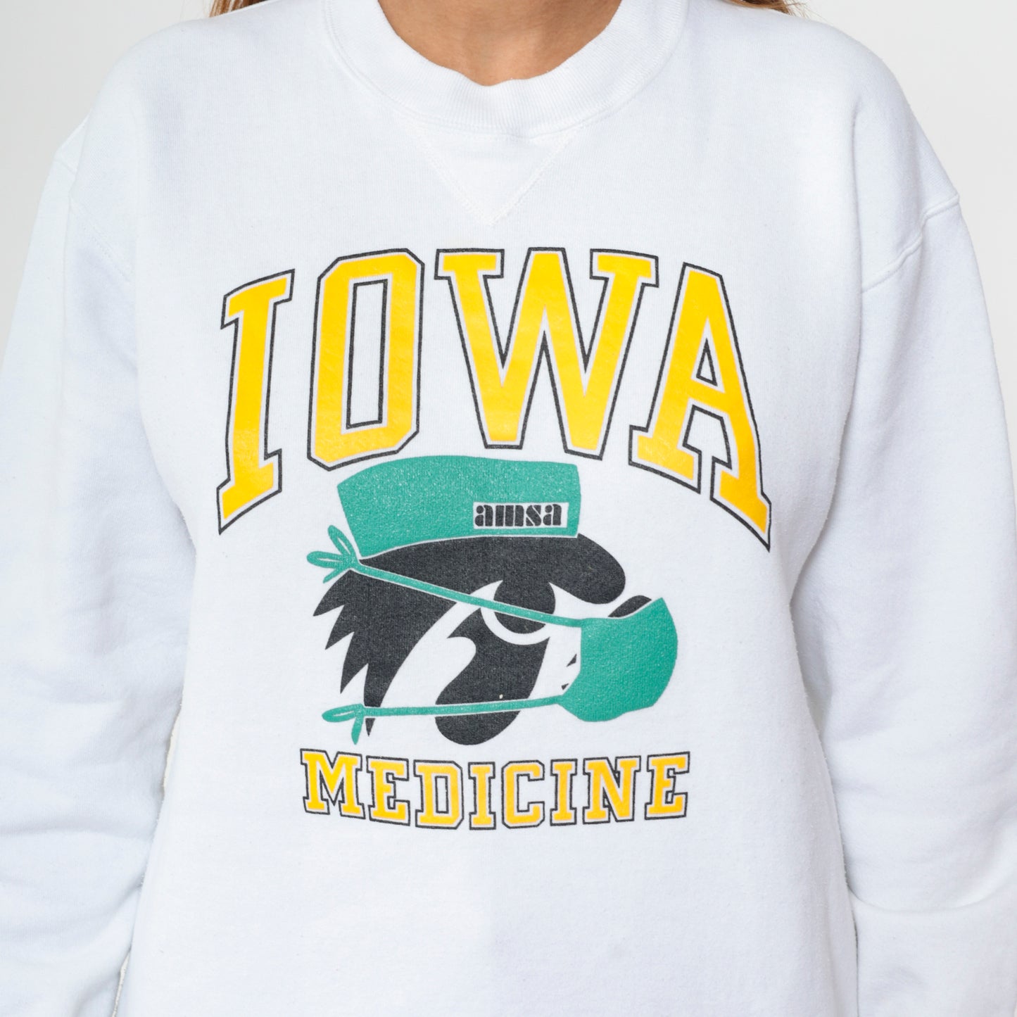 Iowa Medicine Sweatshirt Russell Athletic 90s University College White Crew Neck Cotton Herky Mascot Vintage Medical School AMSA Medium M
