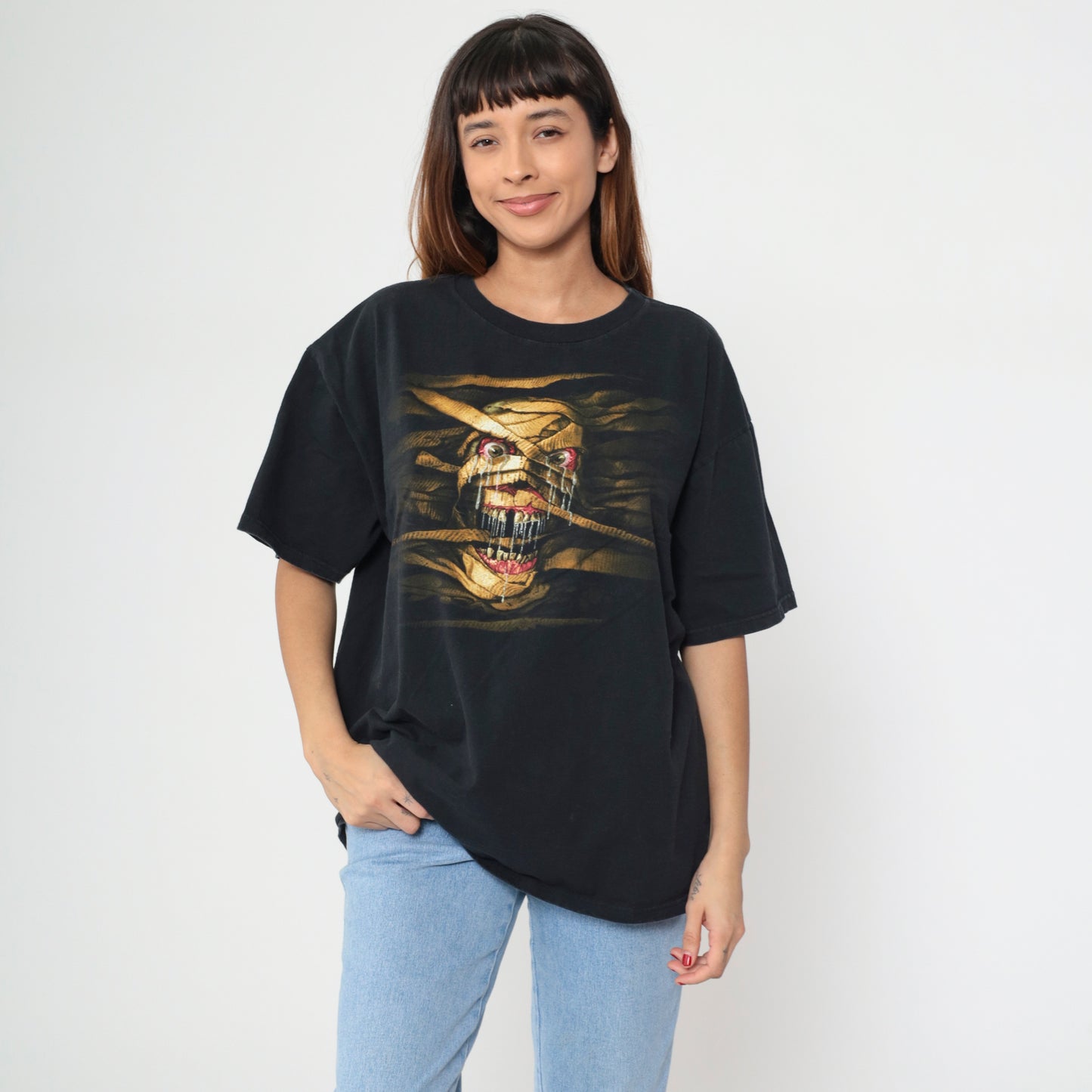 Halloween Horror Nights Tee Universal Studios 90s Graphic Black Mummy Skull Screen Print Cotton Short Sleeve 1999 Theme Park Extra Large XL