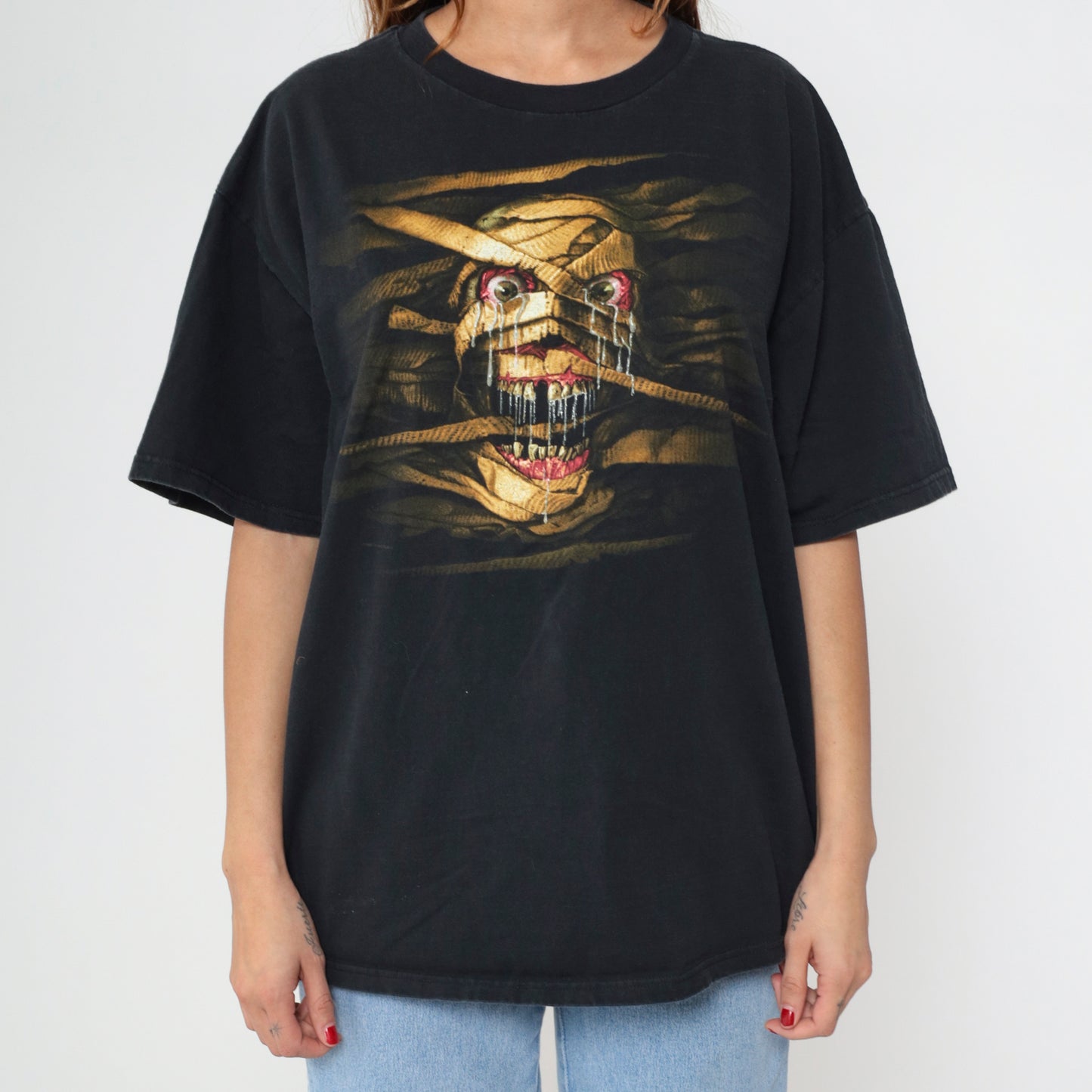 Halloween Horror Nights Tee Universal Studios 90s Graphic Black Mummy Skull Screen Print Cotton Short Sleeve 1999 Theme Park Extra Large XL