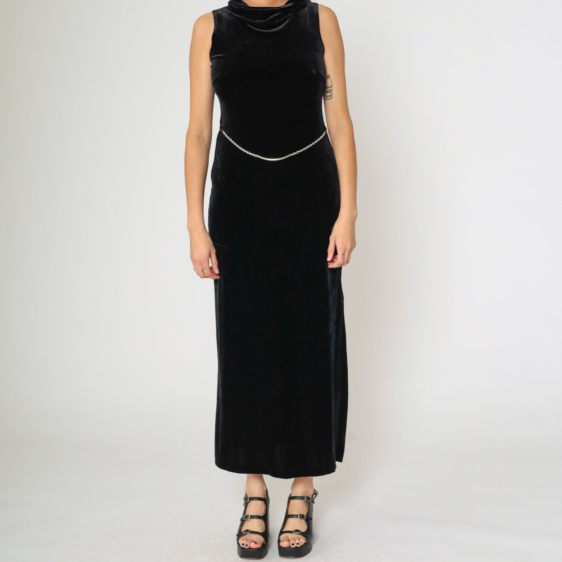 90s Black Velvet Maxi Dress with Chain Belt 5/6 Shopexile 90s Black Velvet Maxi Dress with Chain Belt 5/6 Shopexile