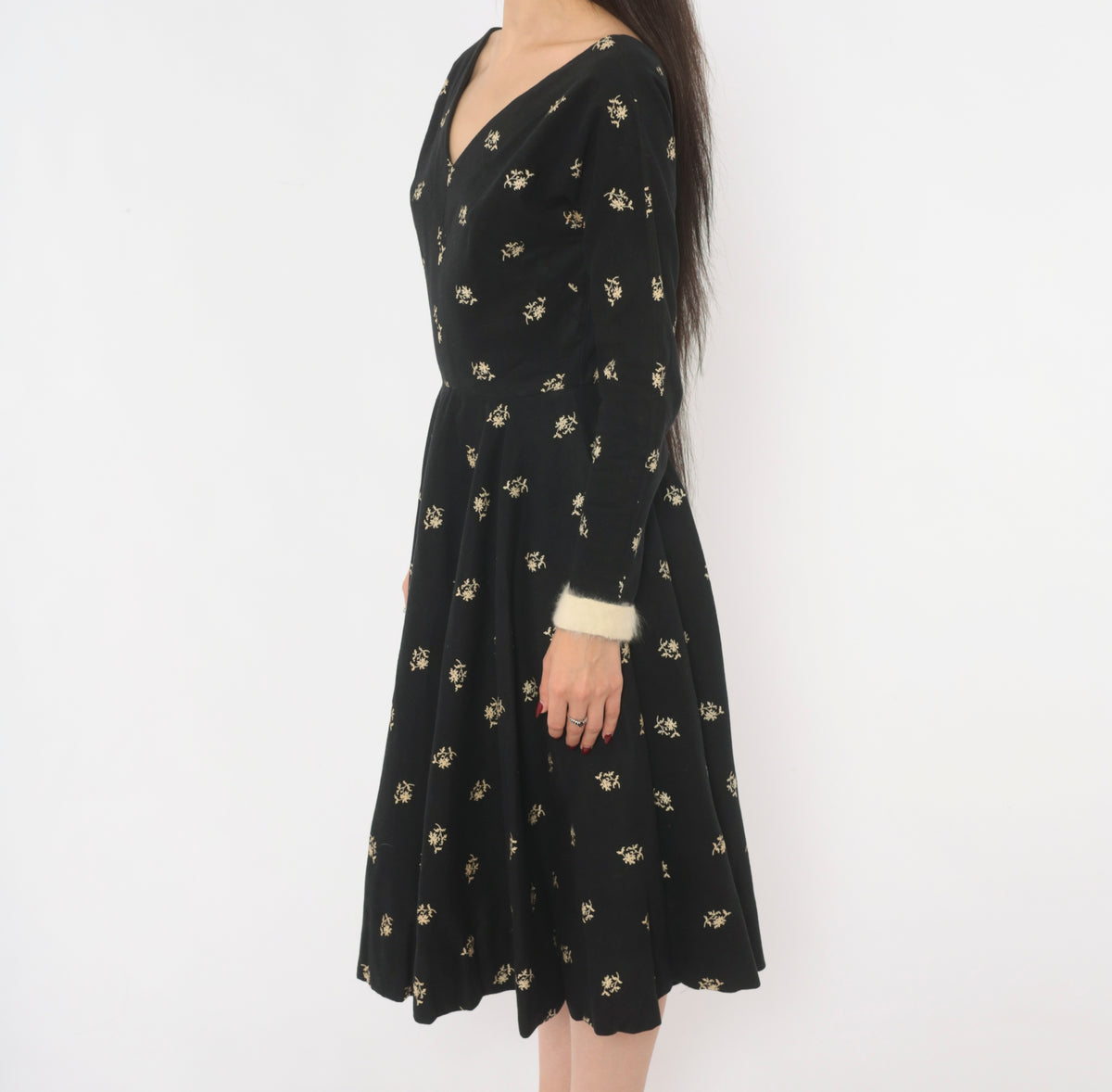 50s Embroidered Floral Dress Mr Mort Black Cream Cotton Fit Flare V Neck Long Sleeve Full Circle Skirt Swing Frock Midi Fur Cuff Dark Prairie Vintage Extra Small XS