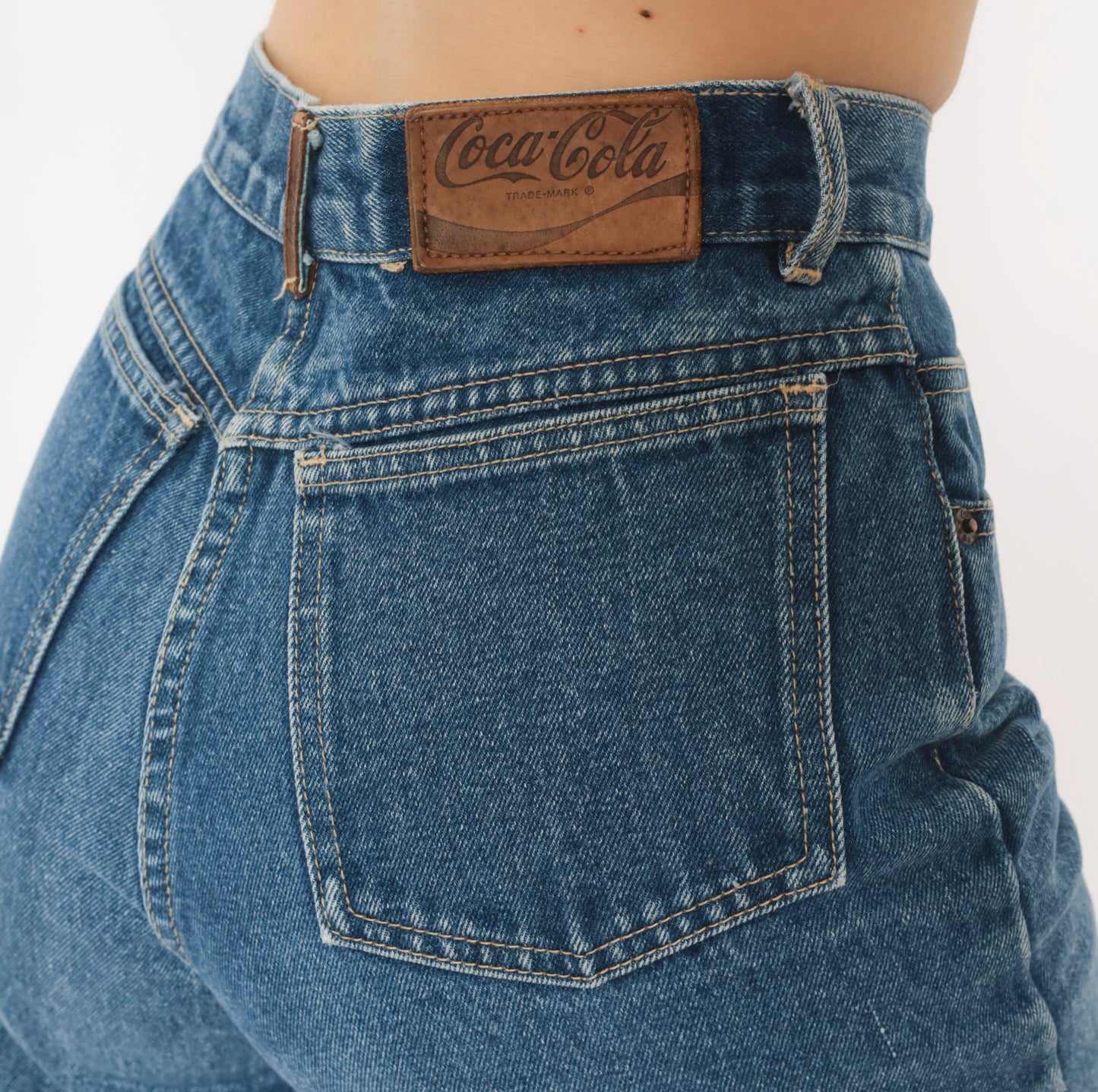 Coca Cola Jeans 90s High Waisted Mom Denim Tapered Leg Cotton Blue Vintage Straight Relaxed Fit Medium Wash Stonewash Pants Trousers Small S