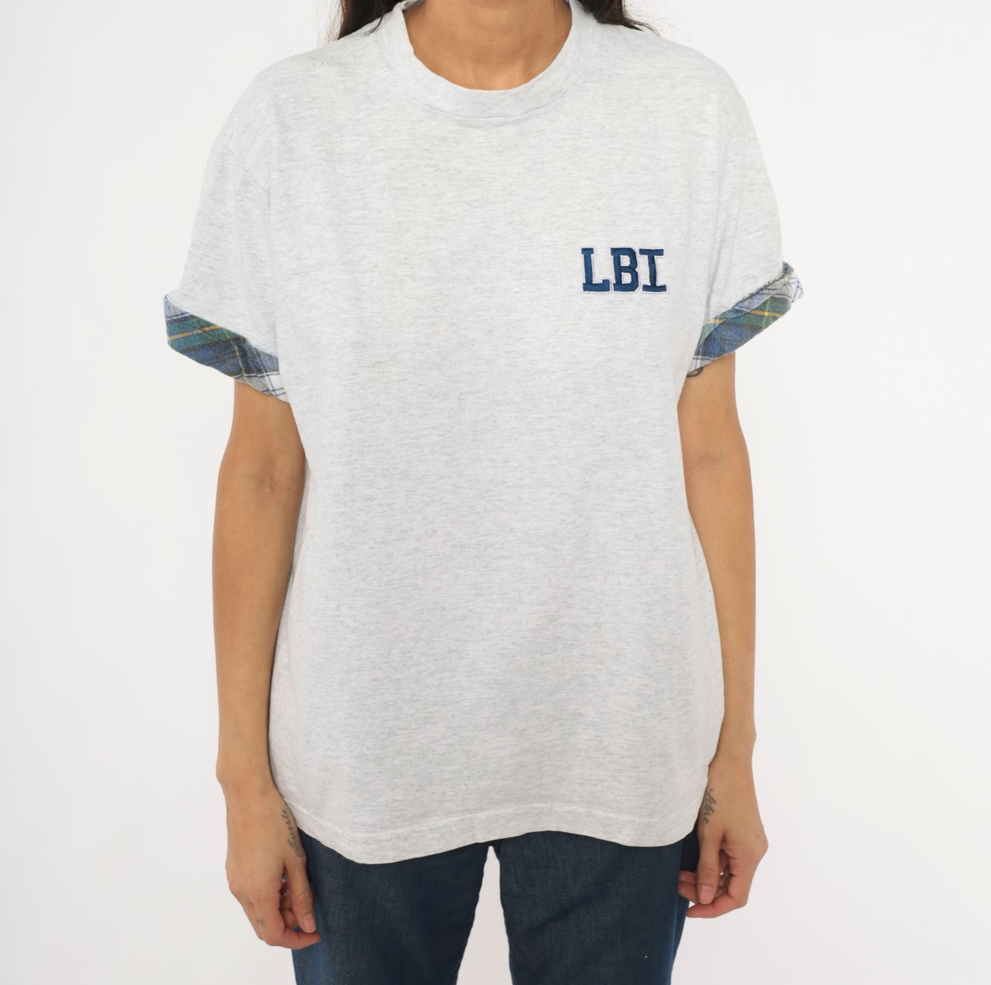 90s LBI Embroidered Tee Plaid Cuff Sleeve Grey Heather Cotton Collegiate Preppy Beach Town Souvenir Campus Wear Top Shirt Vintage Medium M