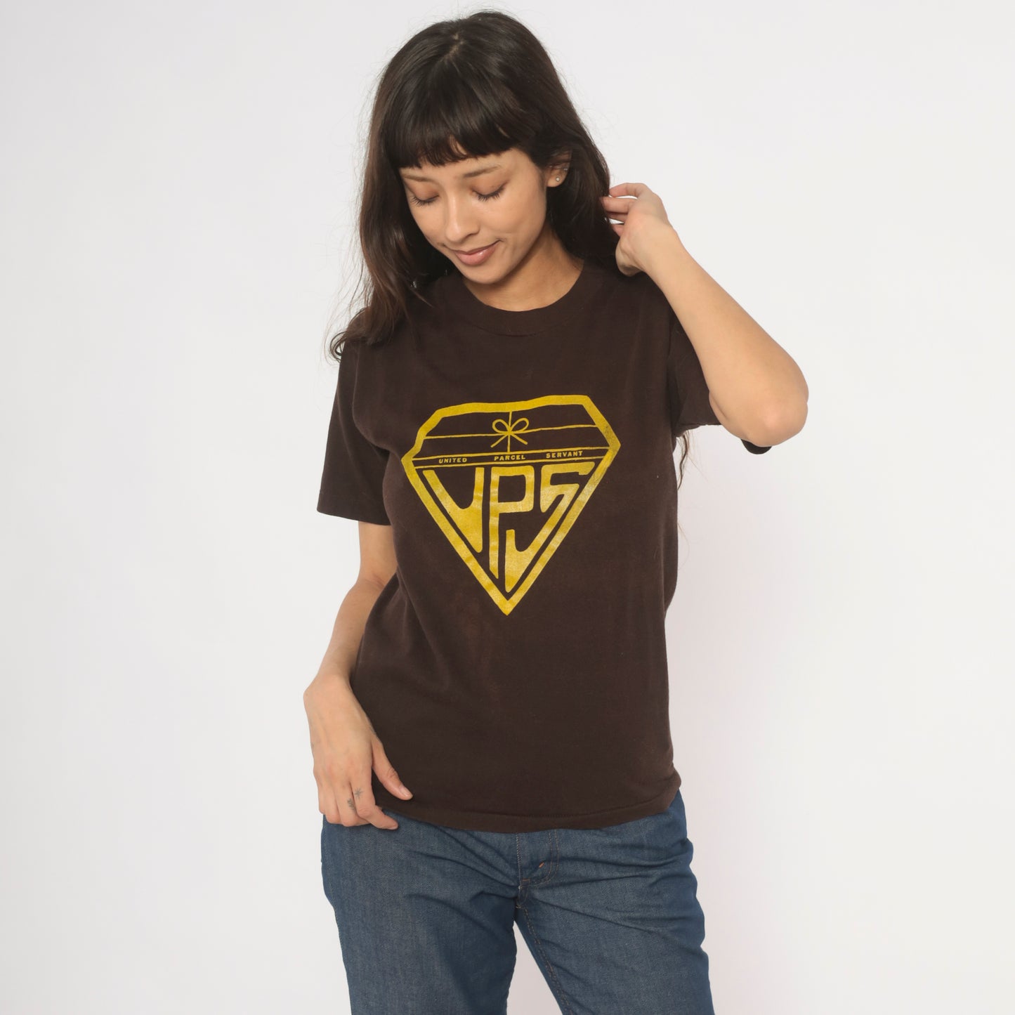 United Parcel Servant Superman Parody Tee 80s Novelty Graphic Diamond Logo Gold Brown Cotton Humor Funny Joke Chocolate Vintage Top Small S