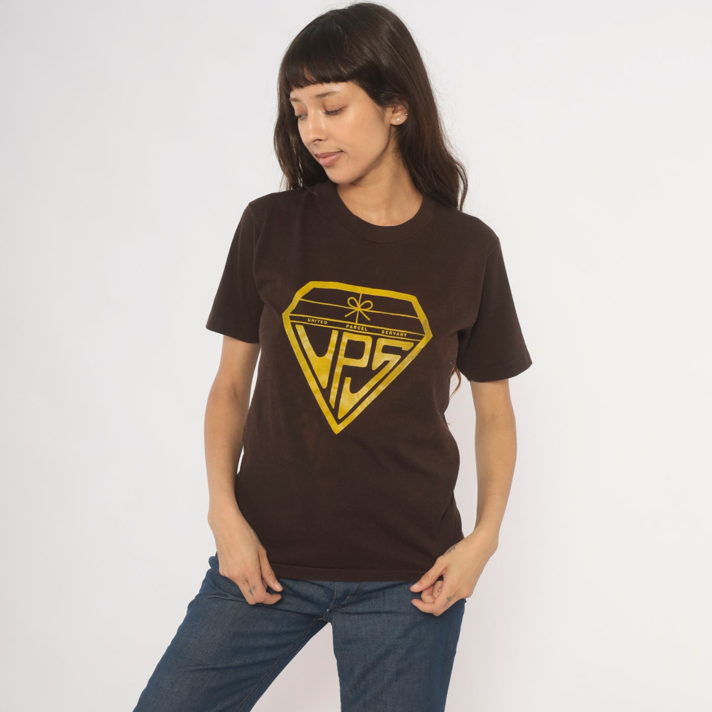 United Parcel Servant Superman Parody Tee 80s Novelty Graphic Diamond Logo Gold Brown Cotton Humor Funny Joke Chocolate Vintage Top Small S