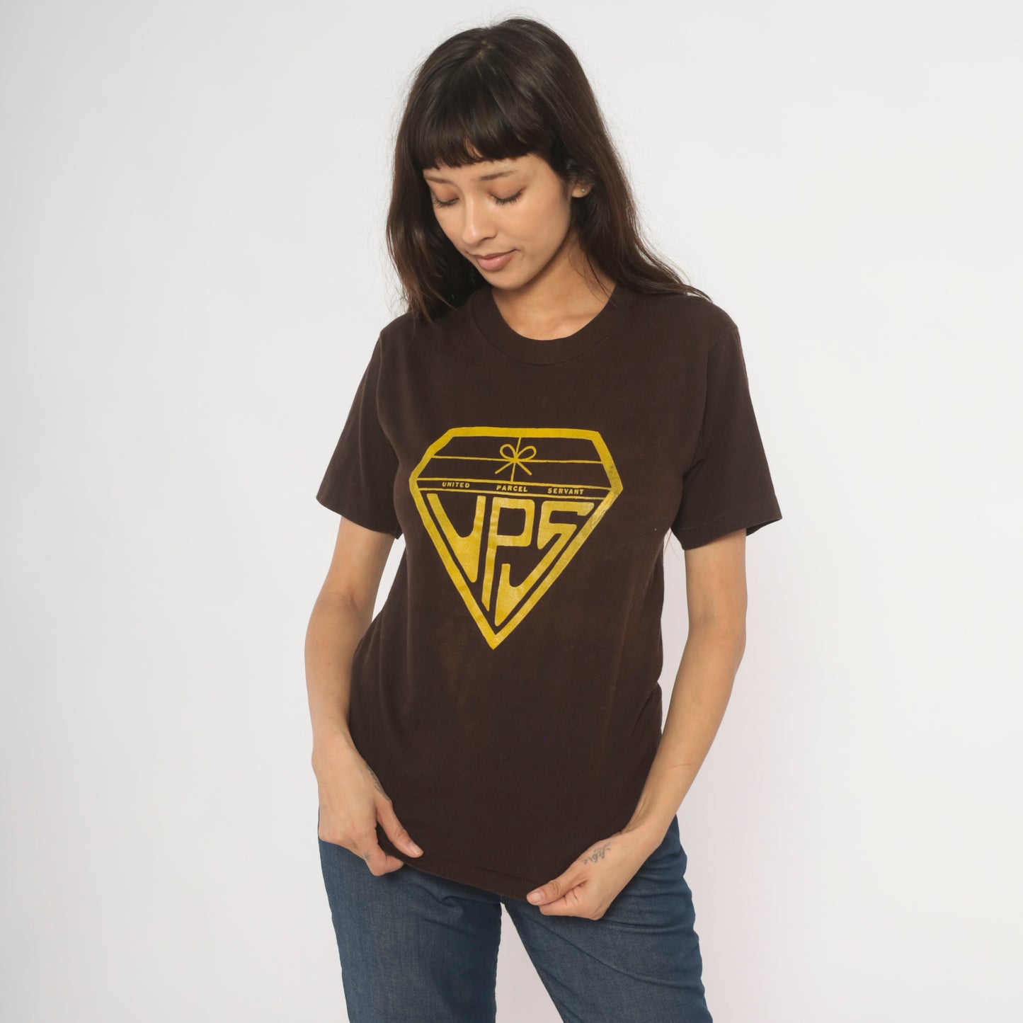 United Parcel Servant Superman Parody Tee 80s Novelty Graphic Diamond Logo Gold Brown Cotton Humor Funny Joke Chocolate Vintage Top Small S