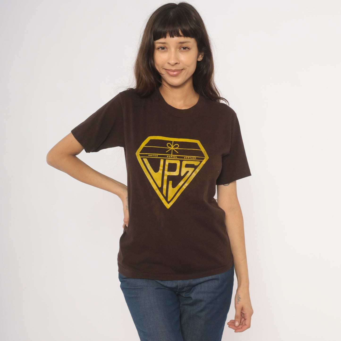 United Parcel Servant Superman Parody Tee 80s Novelty Graphic Diamond Logo Gold Brown Cotton Humor Funny Joke Chocolate Vintage Top Small S