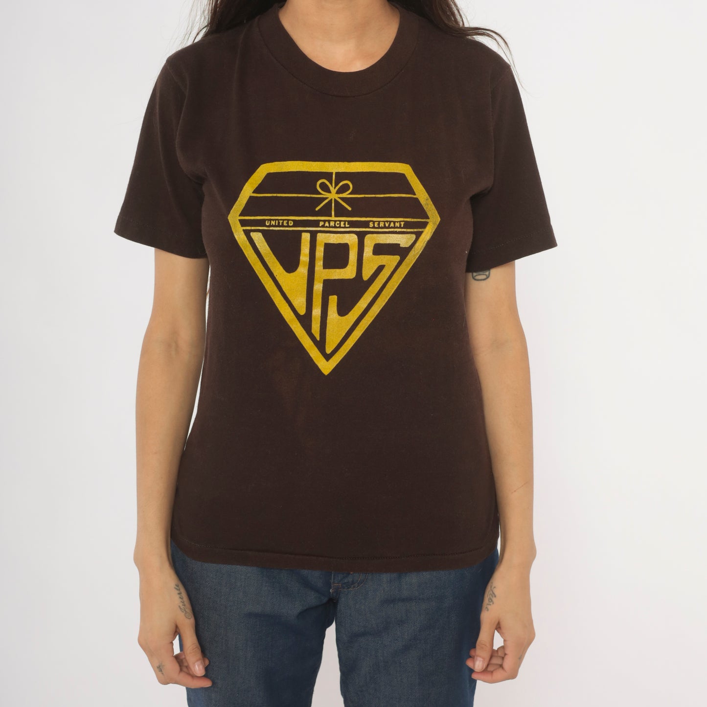 United Parcel Servant Superman Parody Tee 80s Novelty Graphic Diamond Logo Gold Brown Cotton Humor Funny Joke Chocolate Vintage Top Small S
