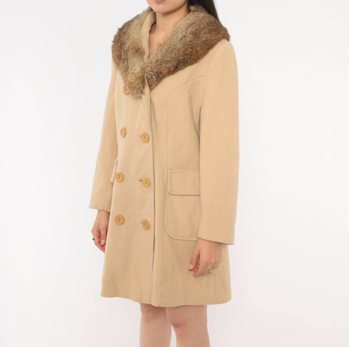 Fur Collar Wool Coat 60s Double Breasted Camel Tan Button Front Winter Jacket Warm Brown Neckline Princess Seam Vintage Outerwear Medium M