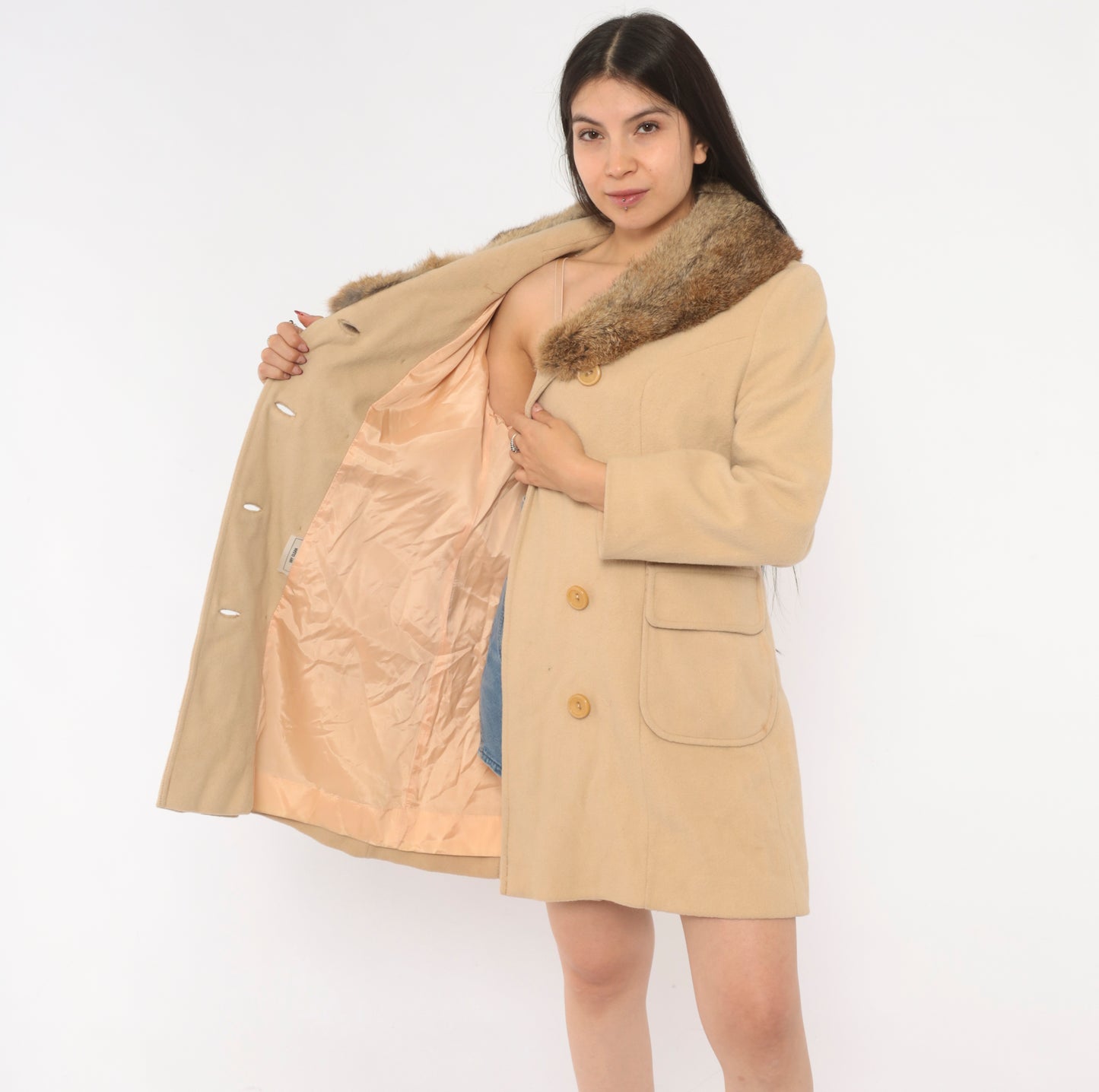 Fur Collar Wool Coat 60s Double Breasted Camel Tan Button Front Winter Jacket Warm Brown Neckline Princess Seam Vintage Outerwear Medium M