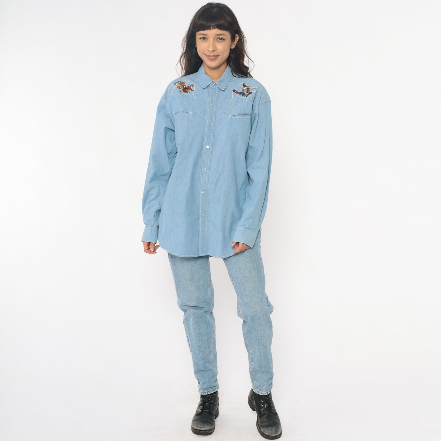 Looney Tunes Western Snap Button Shirt Warner Bros 90s Denim Tasmanian Devil Taz Embroidered Blue Chambray Cotton Novelty Cartoon Medium M