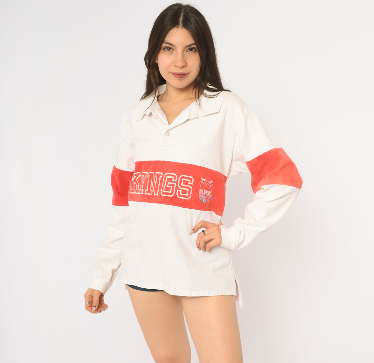 80s Sacramento Kings Polo Shirt NBA White Red Cotton Long Sleeve Collared Rugby Basketball Pullover Button Front Boxy Fit Sports Fan Graphic Top Vintage Medium M