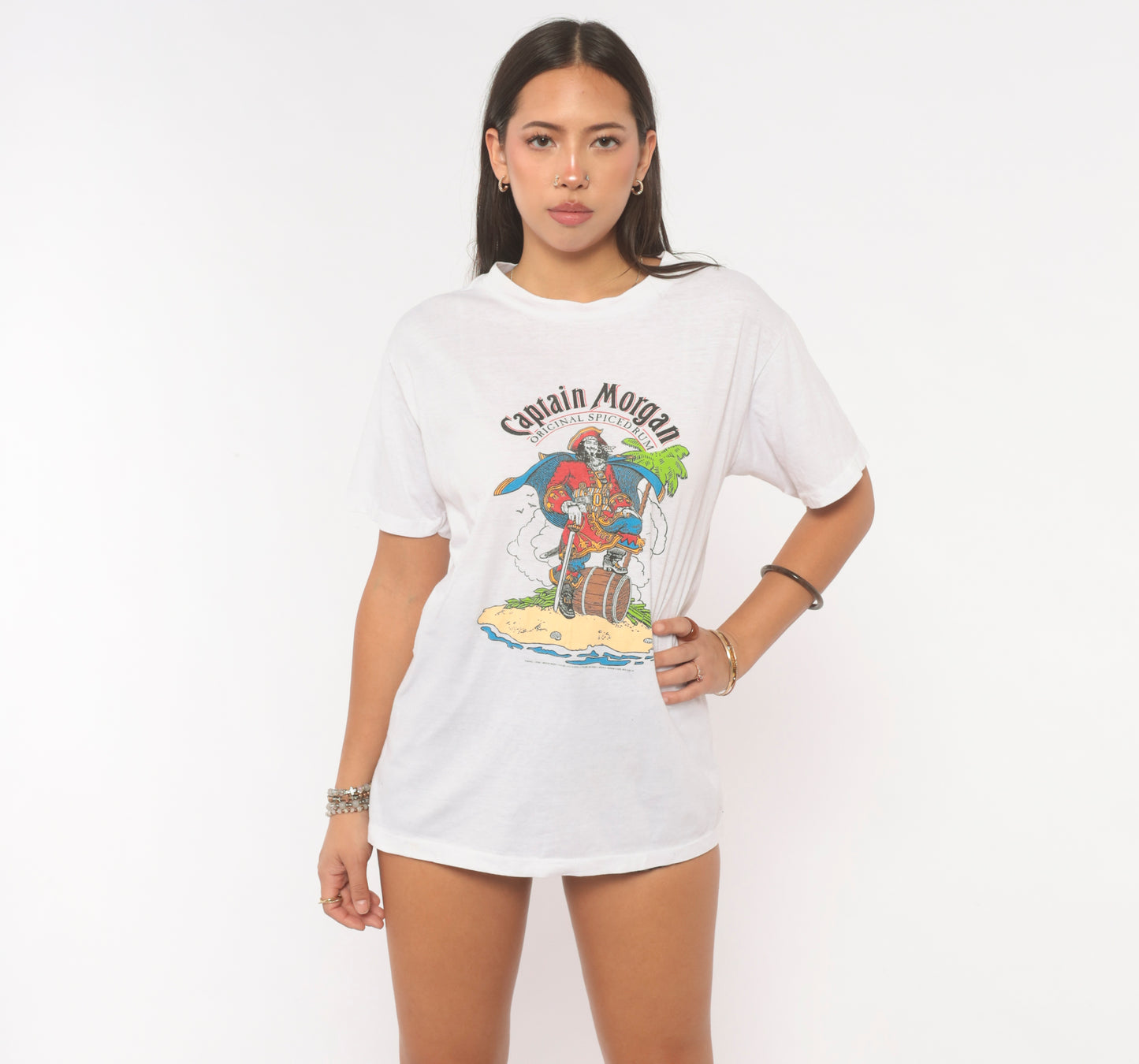 Captain Morgan Spiced Rum Tee 90s Graphic Print Pirate Illustration White Cotton Short Sleeve Promo Alcohol Novelty Vintage Shirt Large L