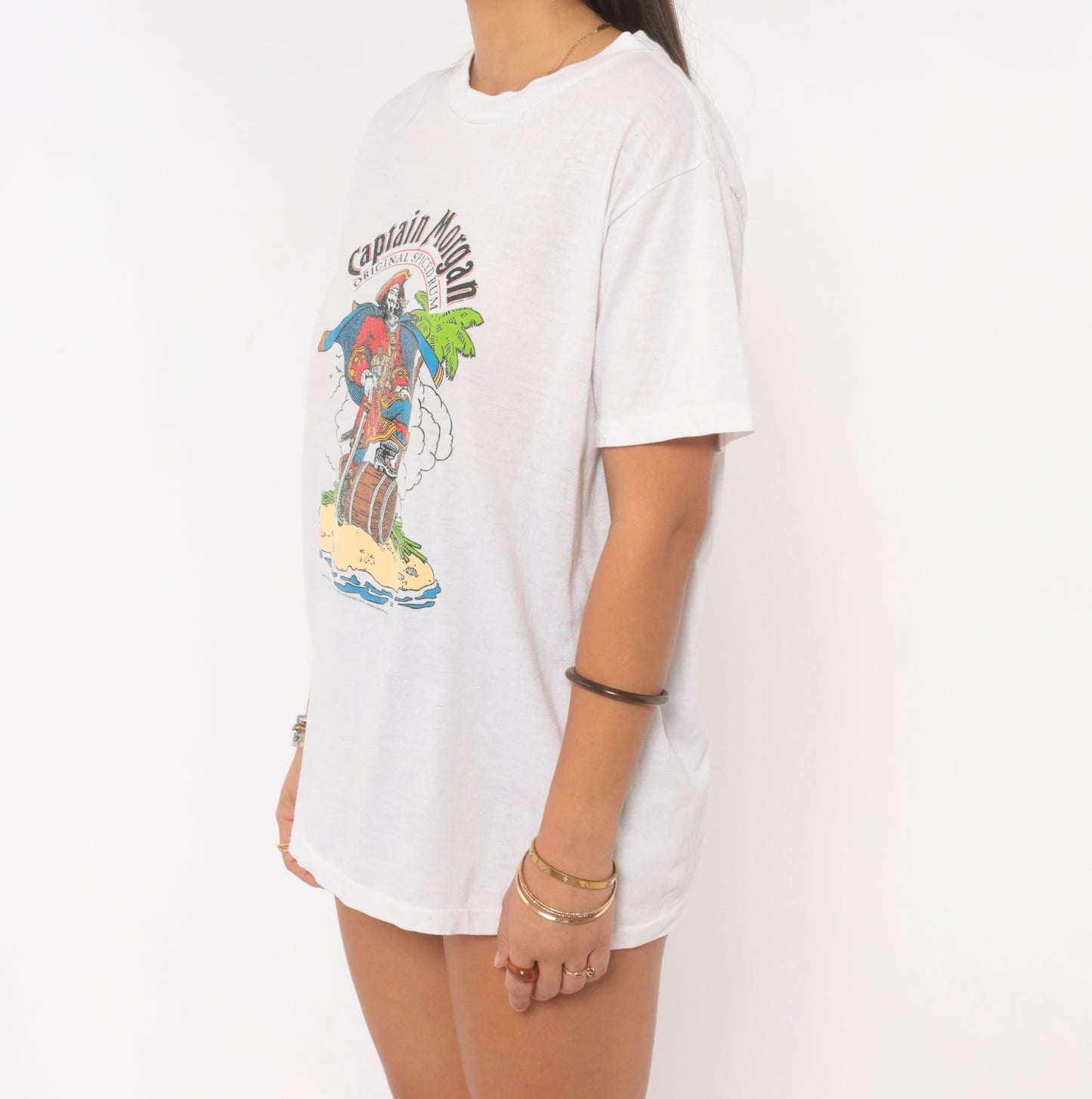 Captain Morgan Spiced Rum Tee 90s Graphic Print Pirate Illustration White Cotton Short Sleeve Promo Alcohol Novelty Vintage Shirt Large L