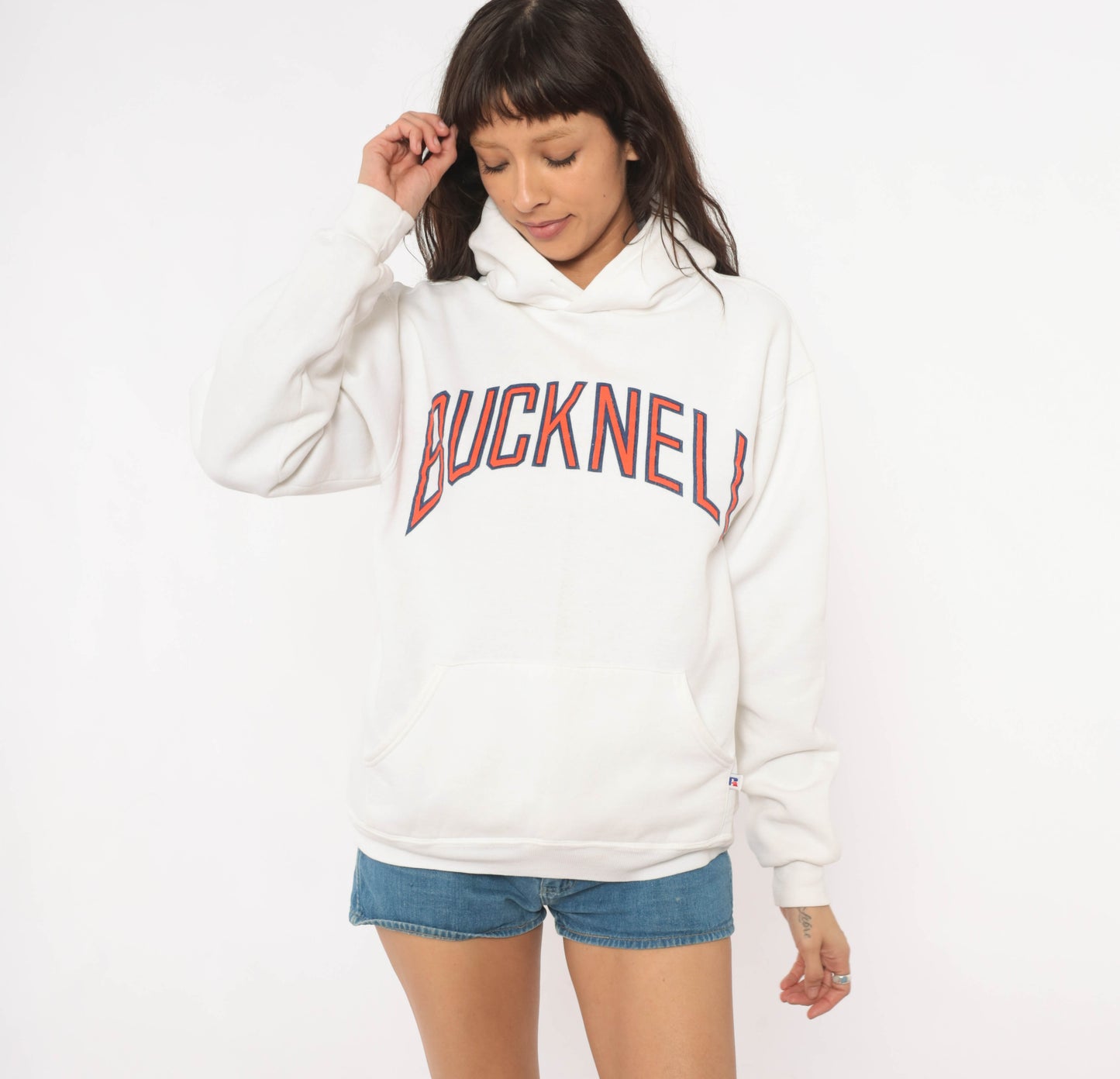 Bucknell University Hoodie 90s Russell Athletic Collegiate Pullover Sweatshirt White Kangaroo Pocket Logo Preppy Cream Hooded Top Medium M