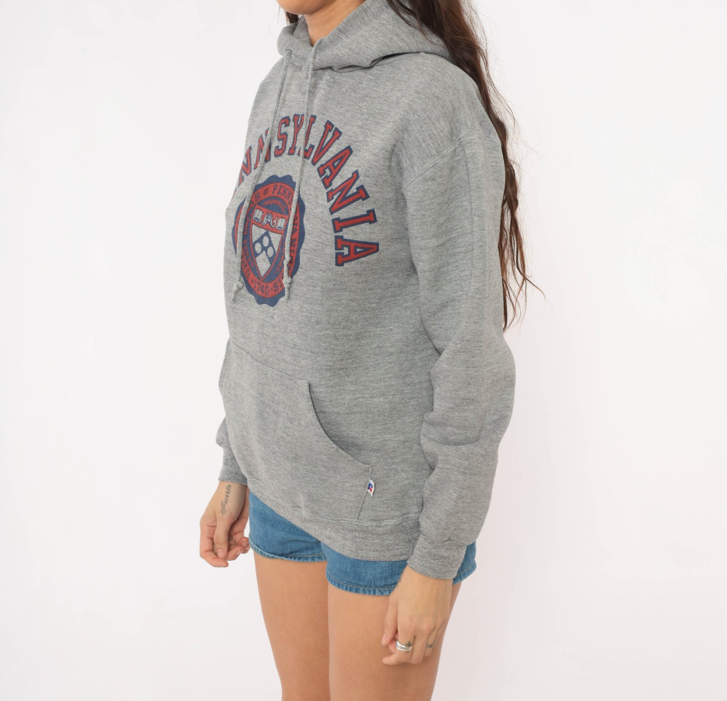 Y2K Pennsylvania University Hoodie Grey Pullover Sweatshirt Russell Athletic Crest Pocket Collegiate Preppy League Ash Hooded Top Medium M