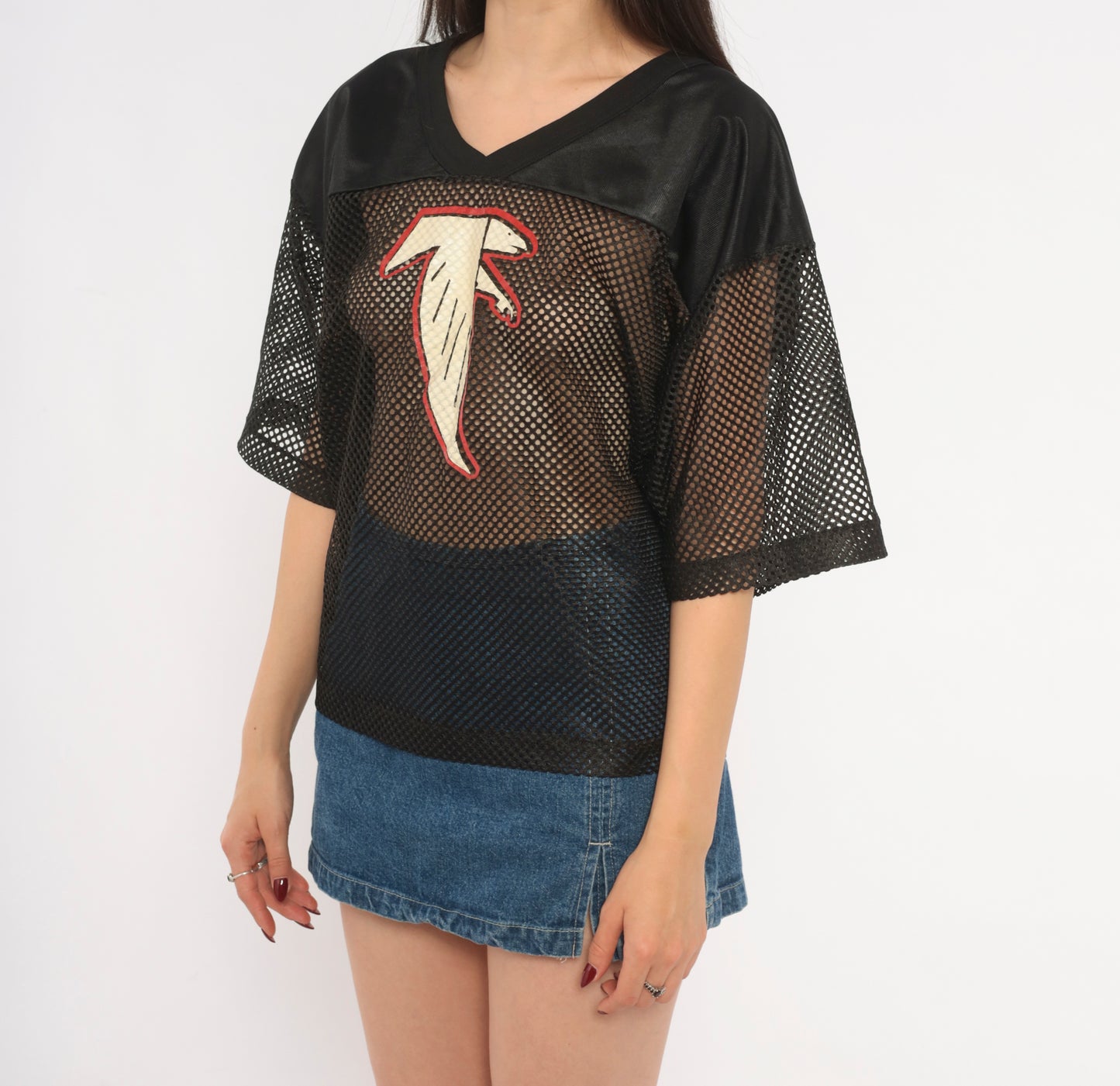 Atlanta Falcons Mesh Jersey 90s NFL Football V Neck Black Sheer Practice Top Cream Red Logo Streetwear Athletic Vintage Sport Shirt Medium M