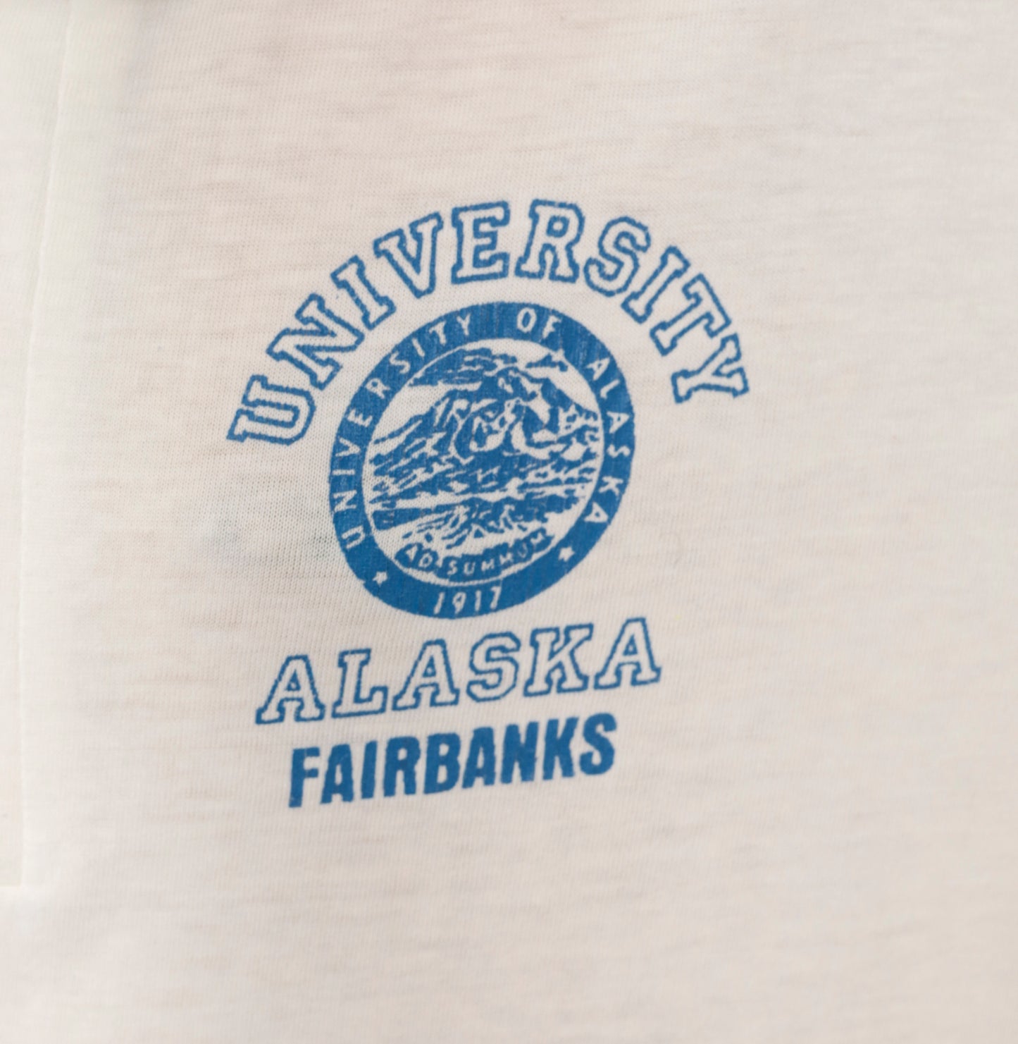 80s University Alaska Fairbanks Henley Baseball Tee Blue White Cotton College Raglan Three Quarter Sleeve Collegiate Graphic Ivory Cream Shirt Vintage Large L