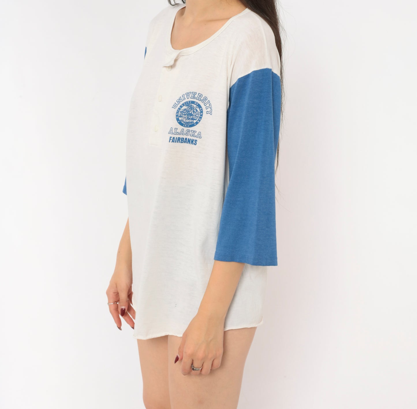 80s University Alaska Fairbanks Henley Baseball Tee Blue White Cotton College Raglan Three Quarter Sleeve Collegiate Graphic Ivory Cream Shirt Vintage Large L