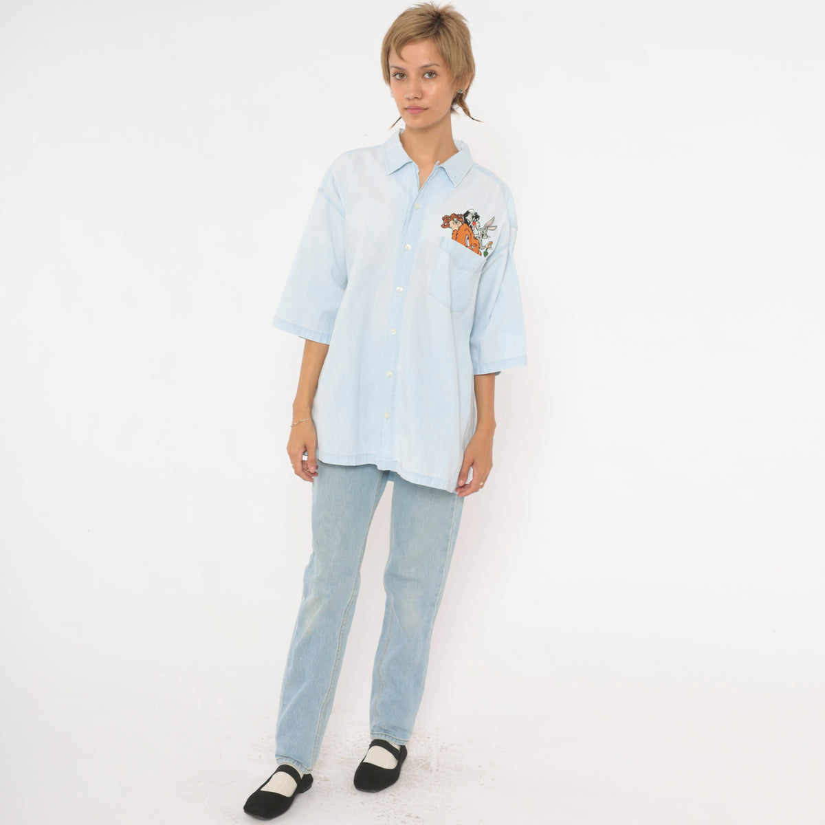 90s Looney Tunes Shirt Light Blue Chambray Button Front Cotton Bugs Bunny Taz Sylvester Embroidered Chest Pocket Short Sleeve Warner Bros Cartoon Boxy Collared Unisex Large L