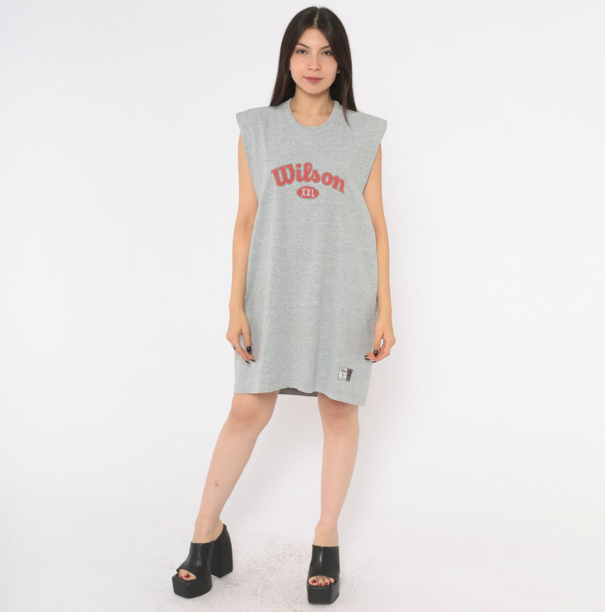 90s Wilson Muscle Tee Grey Heather Cotton Sleeveless Tank Top Red Logo Graphic Crew Neck Cut Off Boxy Long Tunic Athletic Sporty Unisex Vintage Extra Large XL