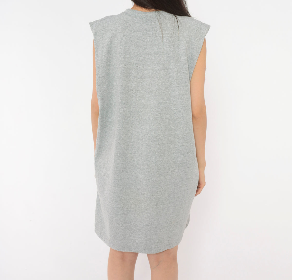 90s Wilson Muscle Tee Grey Heather Cotton Sleeveless Tank Top Red Logo Graphic Crew Neck Cut Off Boxy Long Tunic Athletic Sporty Unisex Vintage Extra Large XL