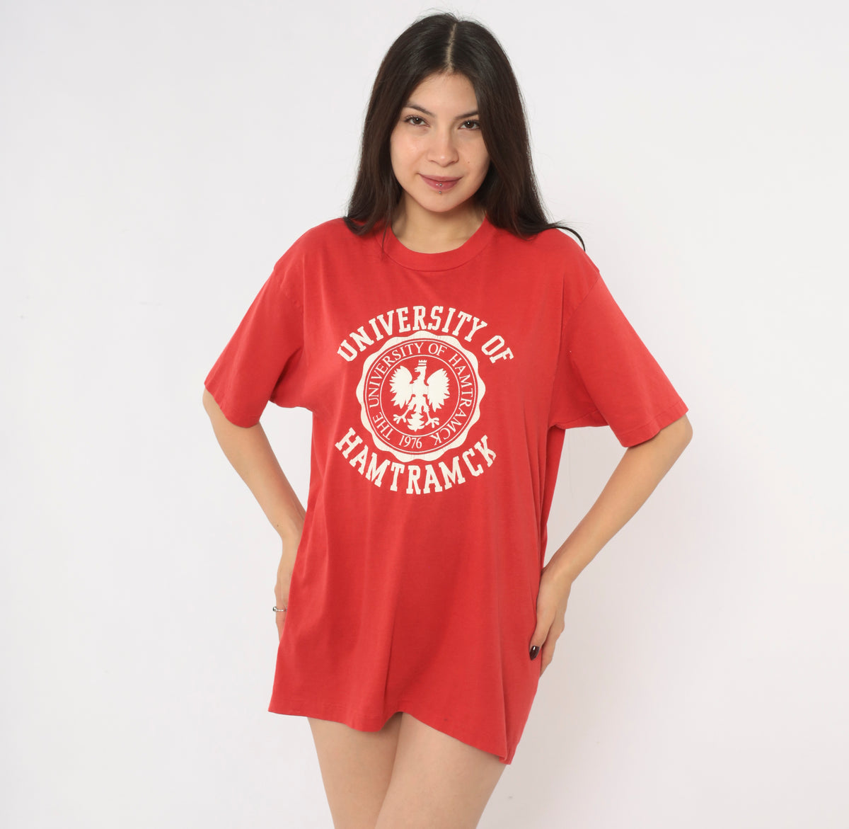 University Of Hamtramck 80s Graphic Tee Red Cotton Collegiate Crew Neck Short Sleeve Eagle Crest Print Boxy White Detroit Michigan Polish College Top Vintage Large L