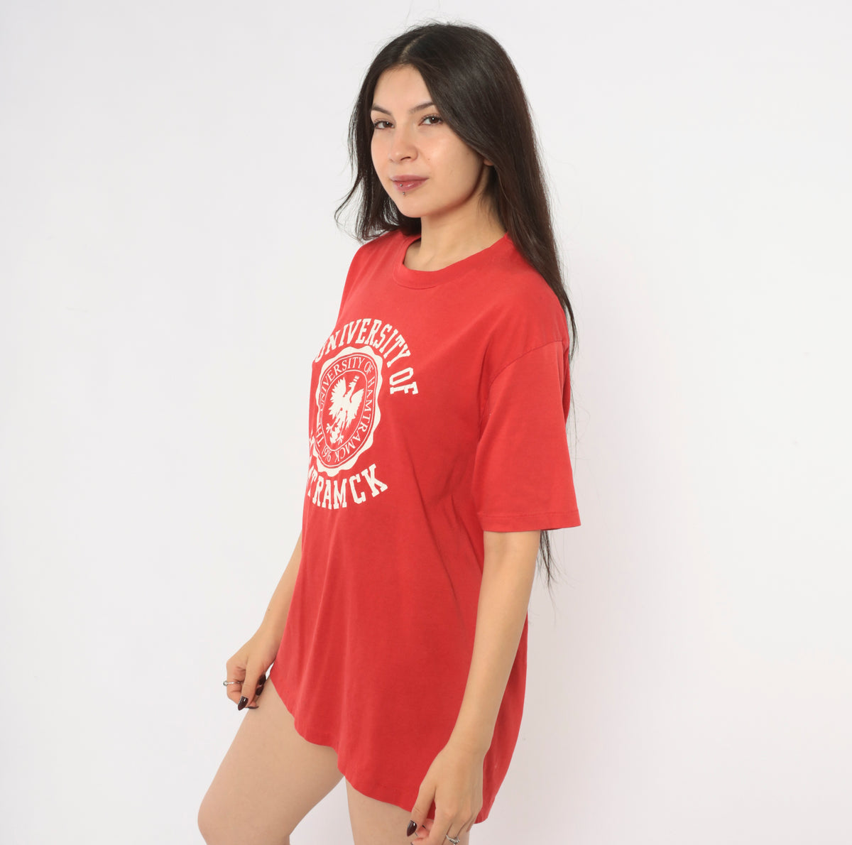 University Of Hamtramck 80s Graphic Tee Red Cotton Collegiate Crew Neck Short Sleeve Eagle Crest Print Boxy White Detroit Michigan Polish College Top Vintage Large L