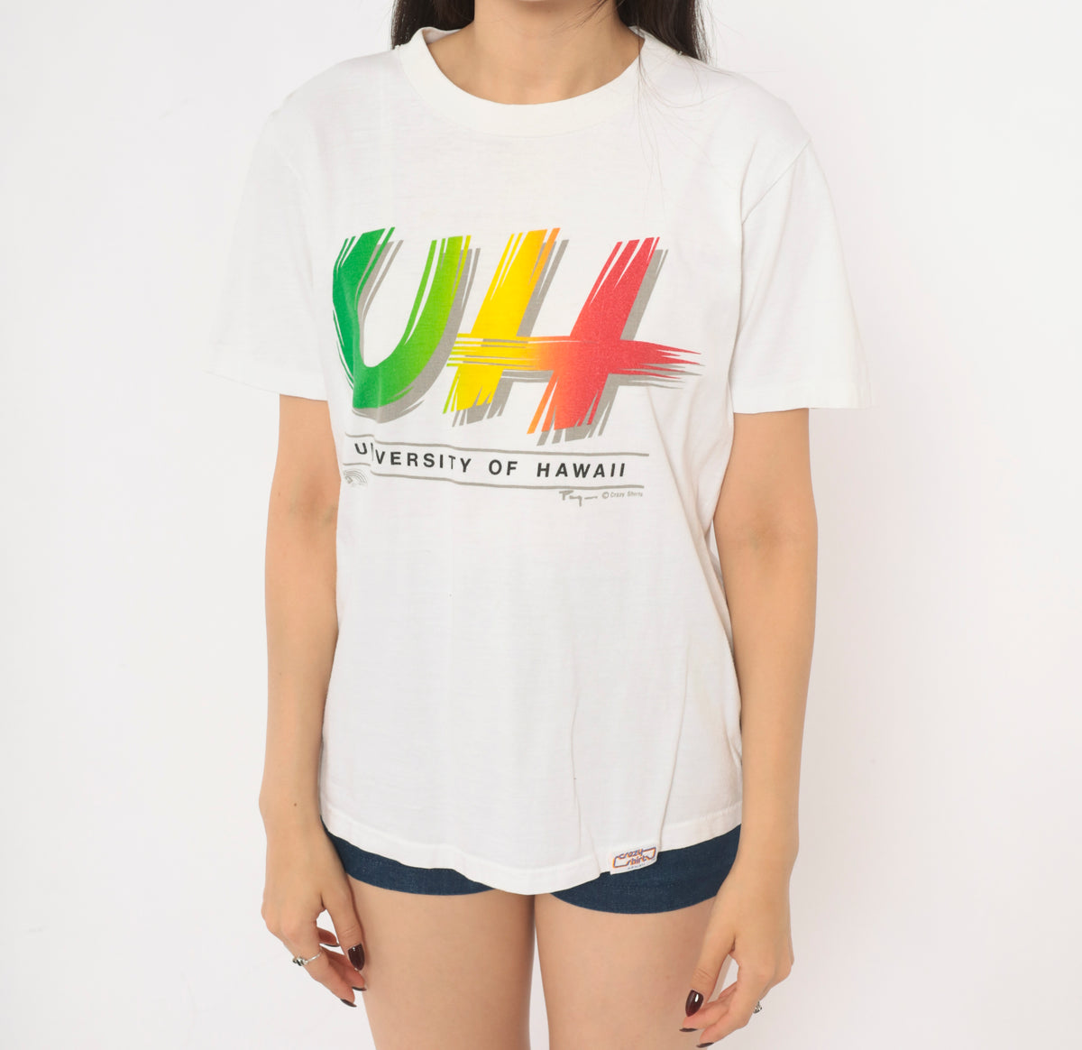 90s University Of Hawaii Tee Crazy Shirts White Cotton Rainbow Graphic Short Sleeve Crew Neck Souvenir Green Yellow Red Collegiate Travel Tourist T Shirt Vintage Medium M