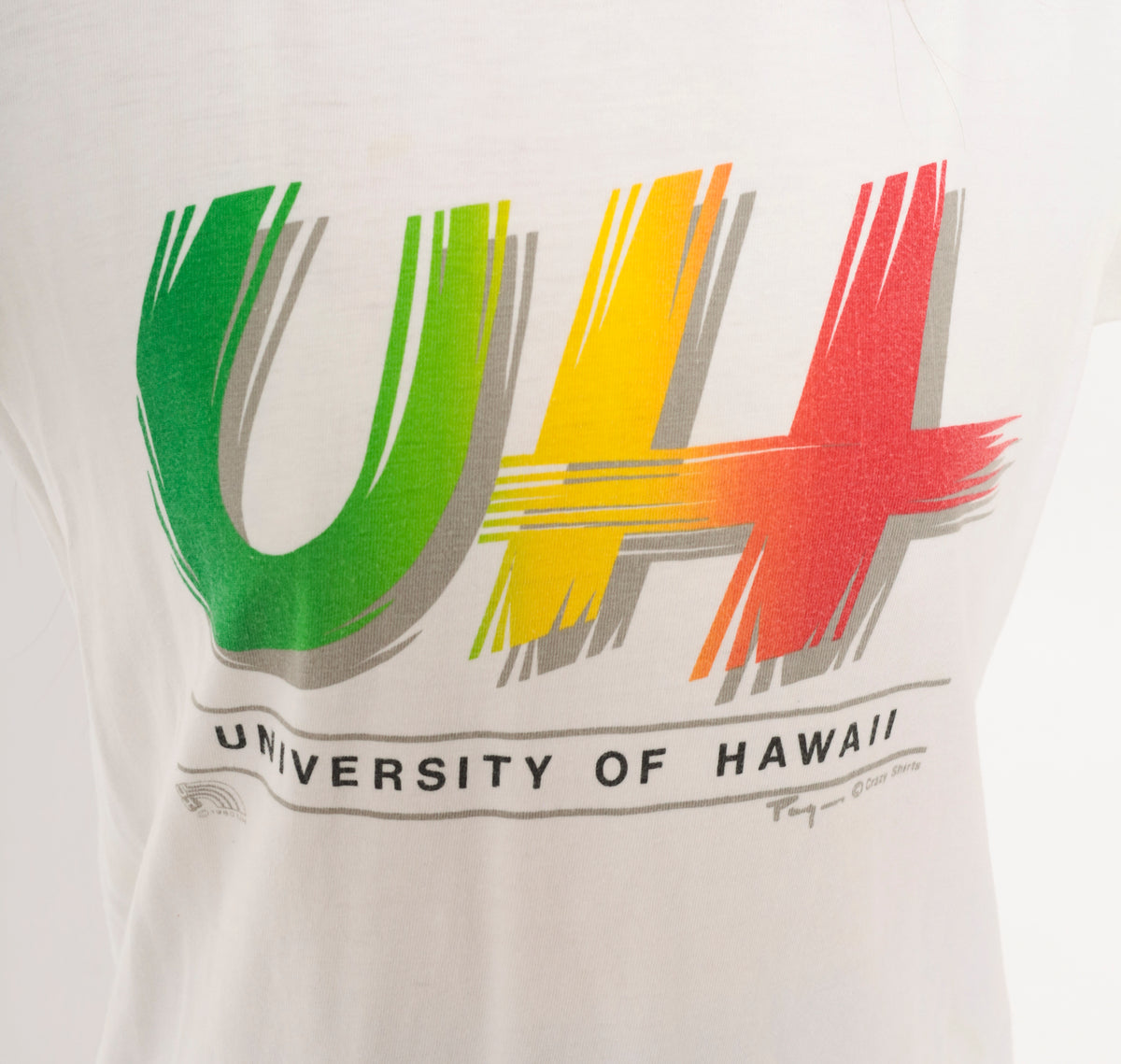 90s University Of Hawaii Tee Crazy Shirts White Cotton Rainbow Graphic Short Sleeve Crew Neck Souvenir Green Yellow Red Collegiate Travel Tourist T Shirt Vintage Medium M