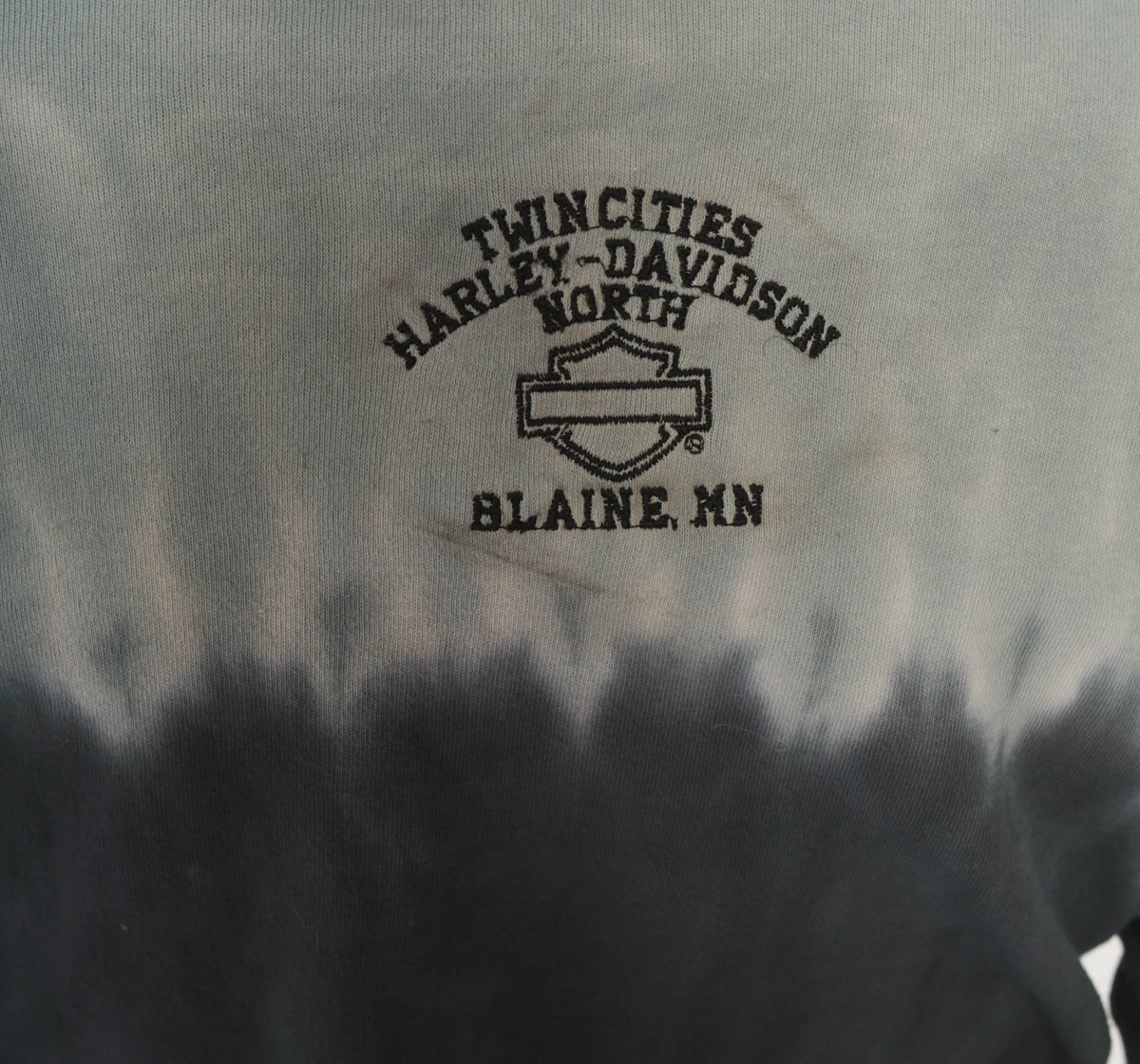 Harley Davidson Top Y2K Tie Dye Ombre Blue Navy Gray Cotton Long Sleeve Crop Shirt Heart Graphic Biker Motorcycle Crew Neck Grunge Rocker Fitted Womens Medium M
