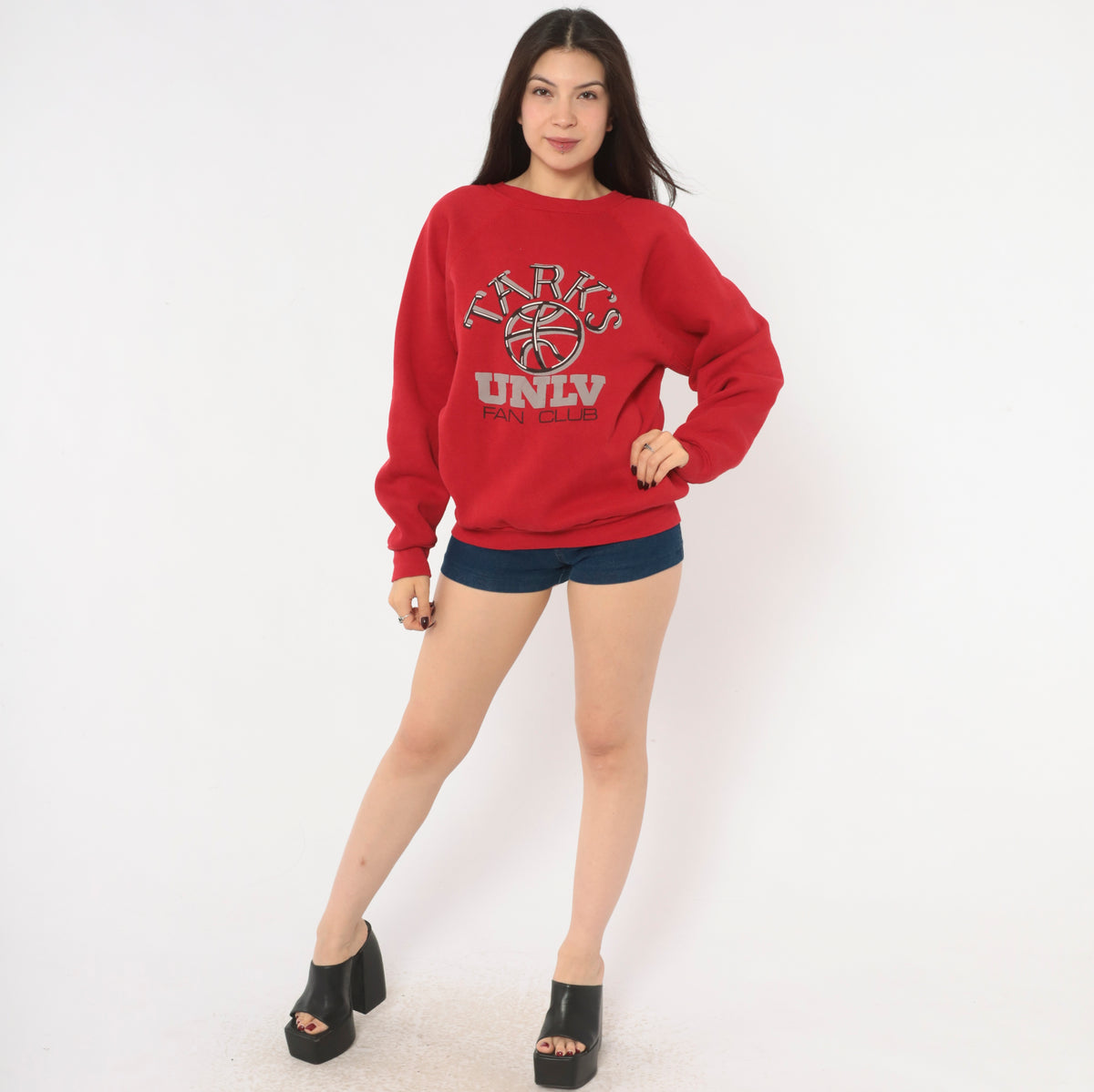 90s UNLV Sweatshirt Red Basketball Graphic Crewneck Pullover Raglan Sleeve Cotton College Fan Club Sportswear Collegiate Preppy Black Print Vintage Unisex Medium M