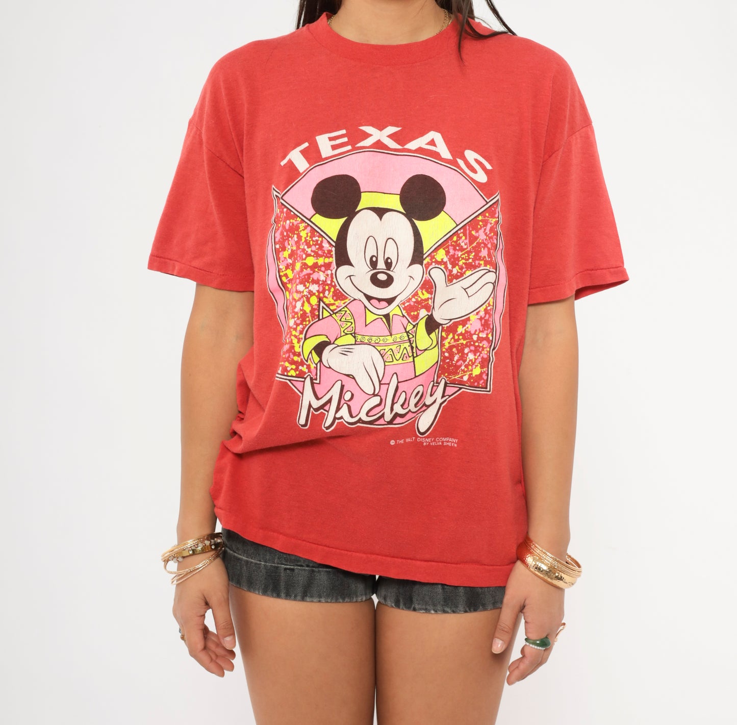 Texas Mickey Mouse Tee 80s Disney Graphic Shirt Red Cotton Cowboy Western Cartoon Short Sleeve Relaxed Fit Scarlet Crimson Top Medium M