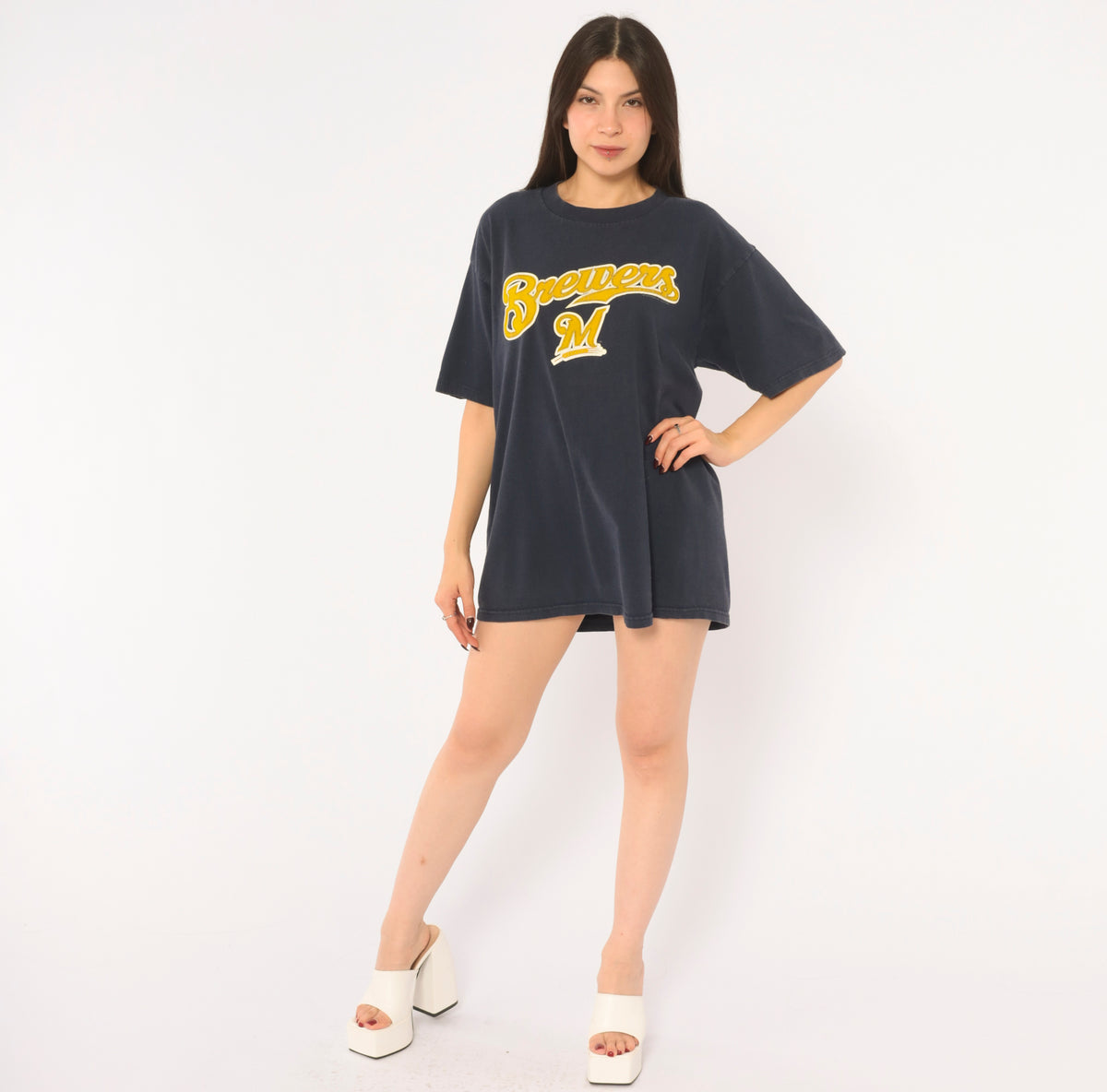 Milwaukee Brewers Tee 90s MLB Baseball Graphic Shirt Navy Blue Cotton Yellow Gold Script Logo Lee Sport Short Sleeve Crew Neck Boxy Sports Fan Wisconsin Unisex Large L