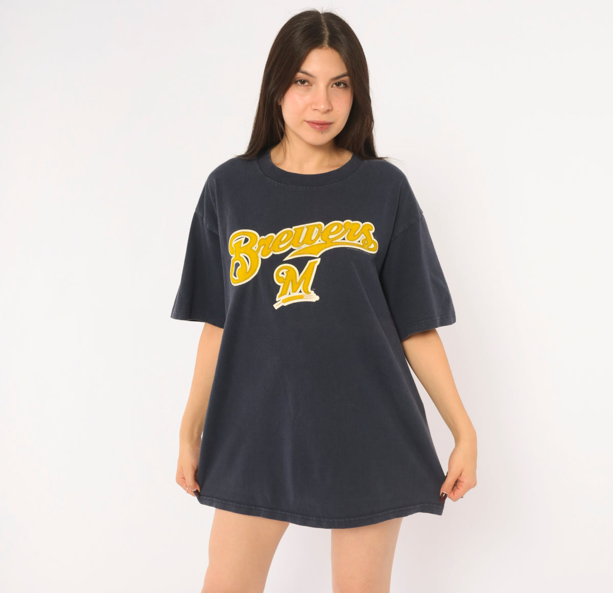 Milwaukee Brewers Tee 90s MLB Baseball Graphic Shirt Navy Blue Cotton Yellow Gold Script Logo Lee Sport Short Sleeve Crew Neck Boxy Sports Fan Wisconsin Unisex Large L